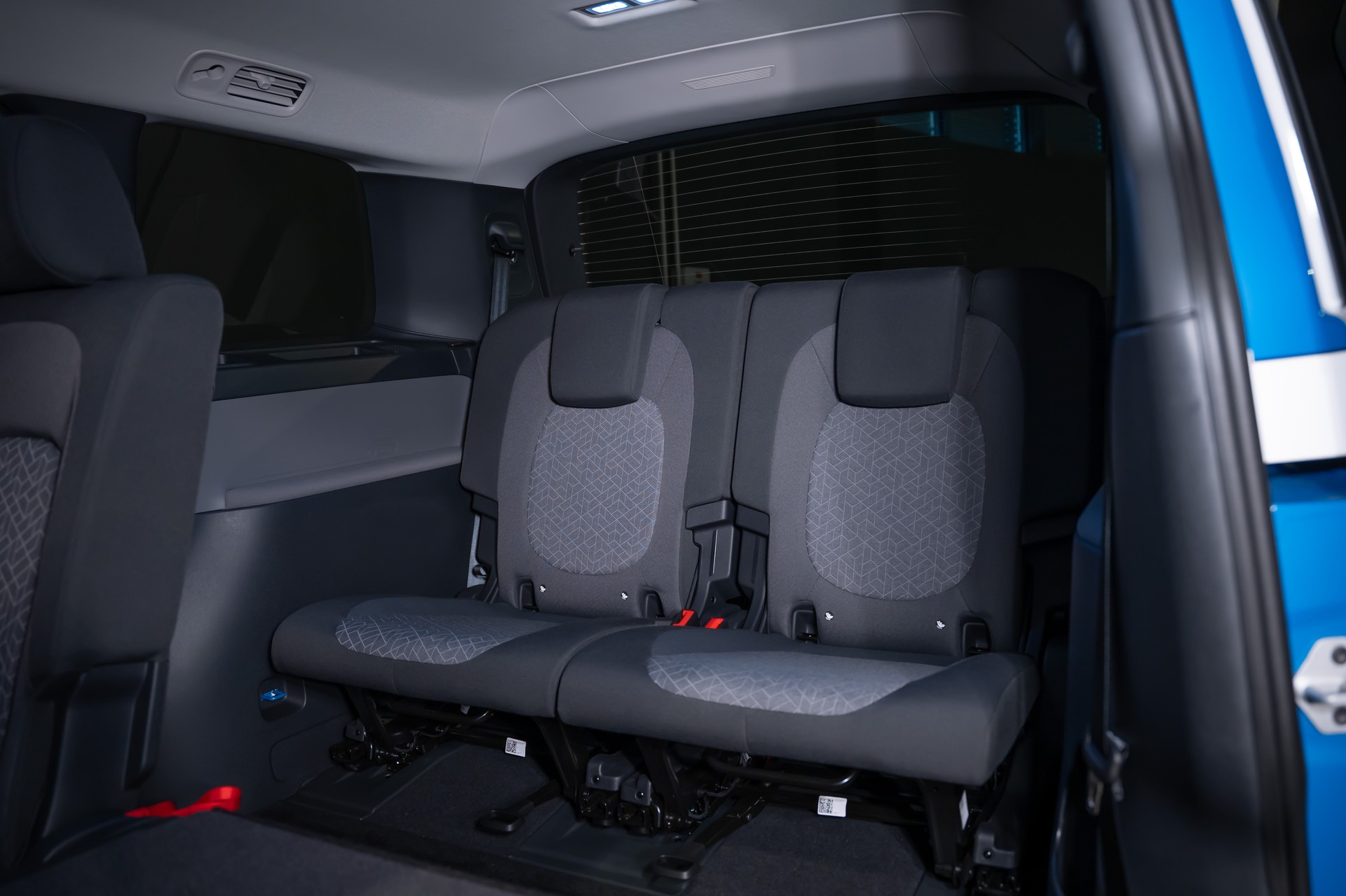 VW ID.Buzz LWB Pro 7-Sitzer-image-21
