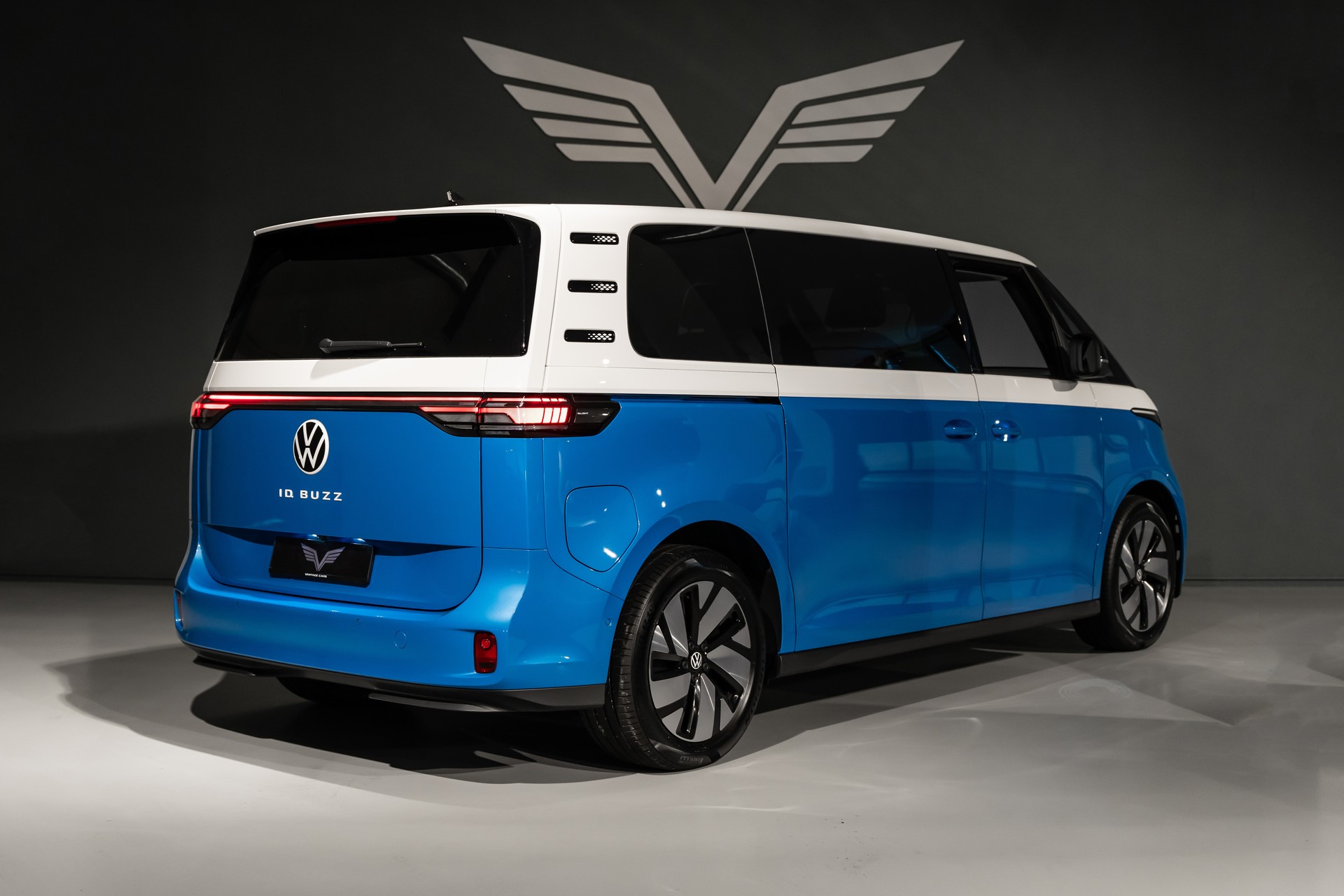 VW ID.Buzz LWB Pro 7-Sitzer-showroom-element-2
