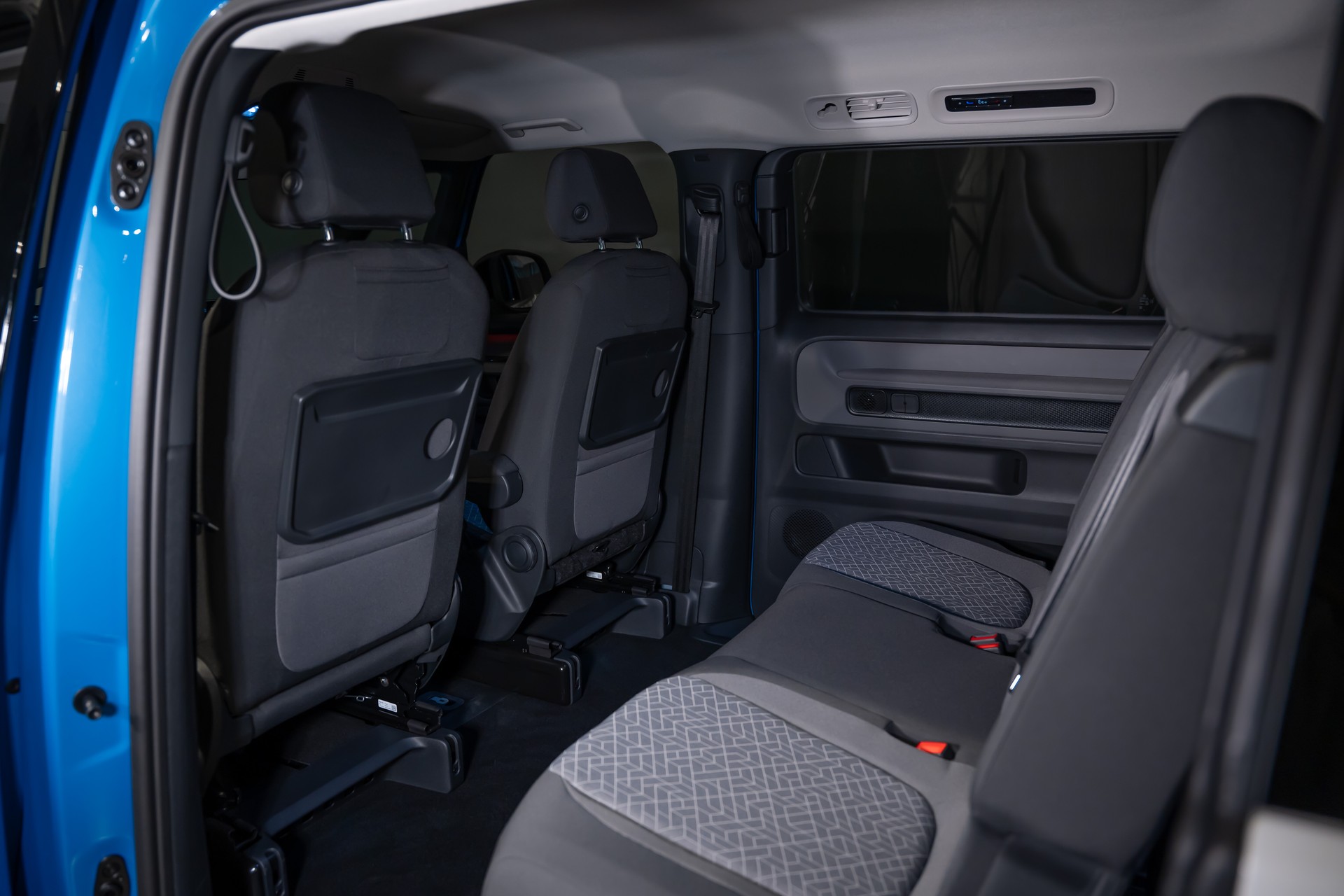 VW ID.Buzz LWB Pro 7-Sitzer-image-18