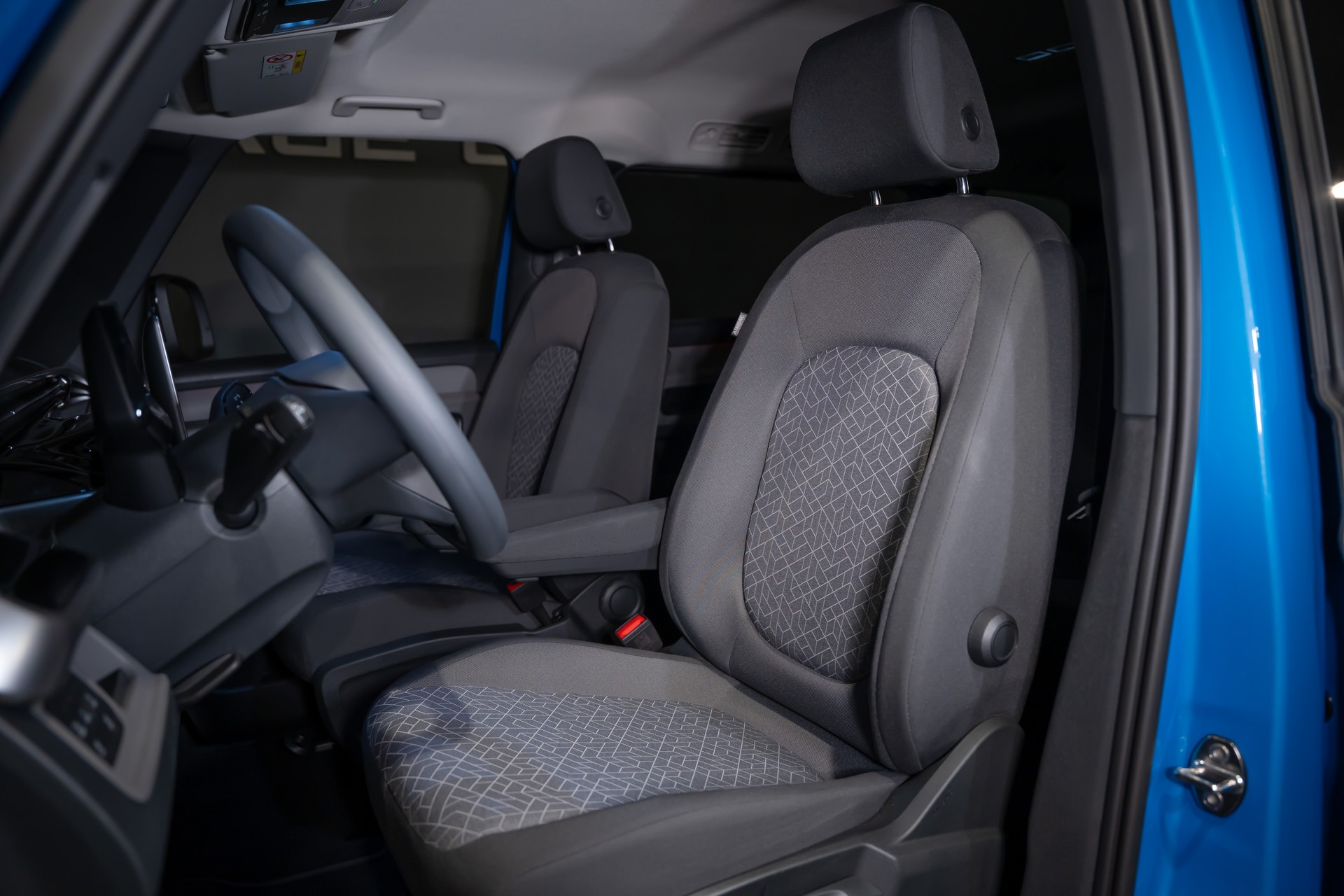 VW ID.Buzz LWB Pro 7-Sitzer-image-16
