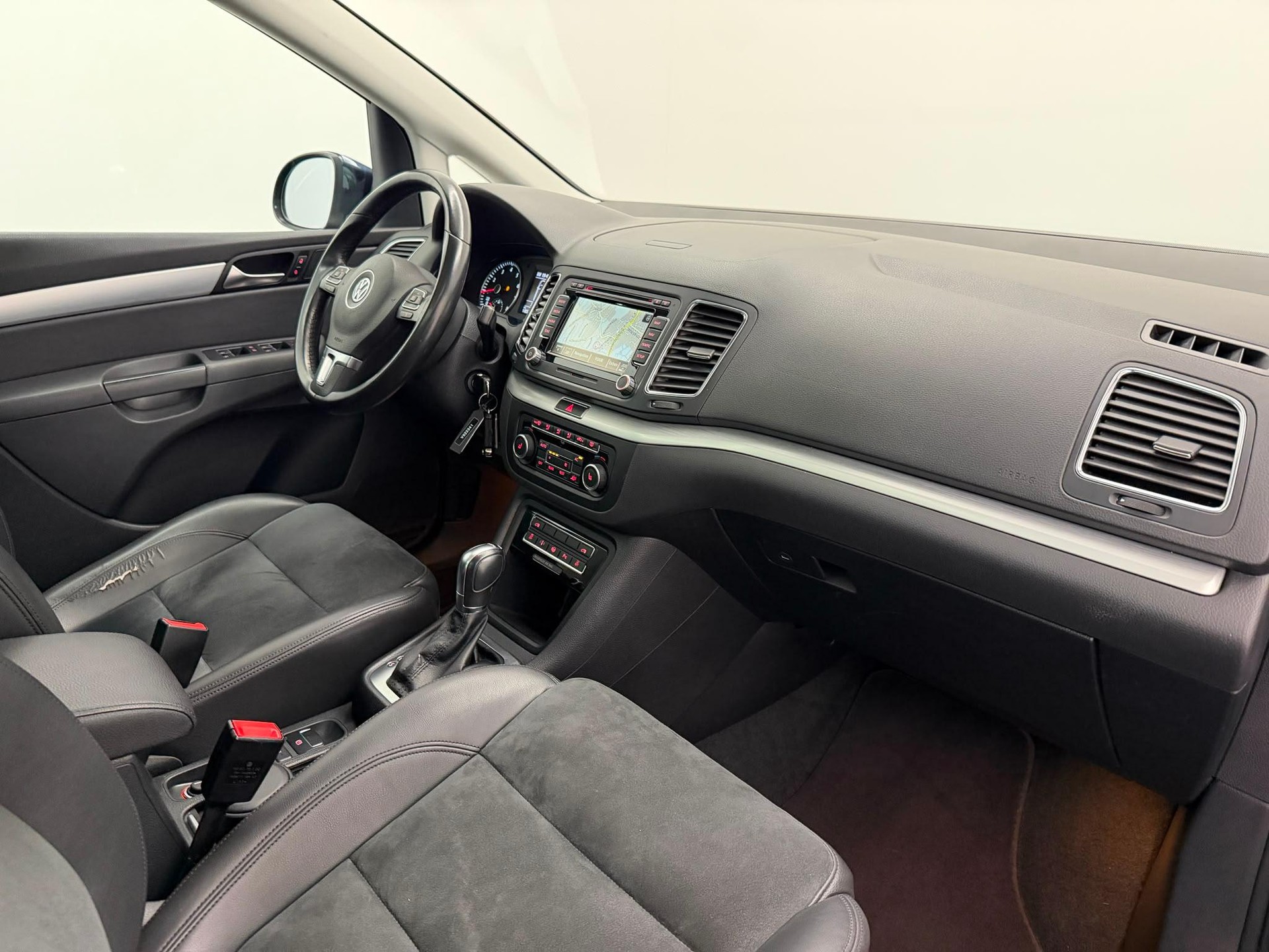 VW Sharan 2.0 TSI Highline DSG-image-10