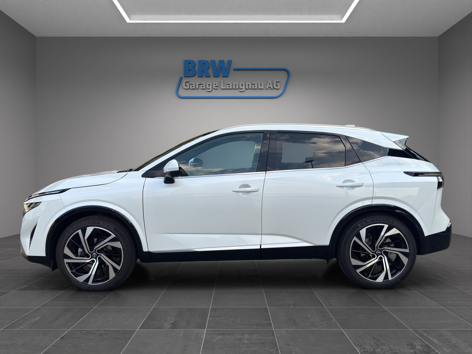 NISSAN Qashqai 1.3 DIG-T MHEV Tekna+ Xtronic 4x4-showroom-element-1