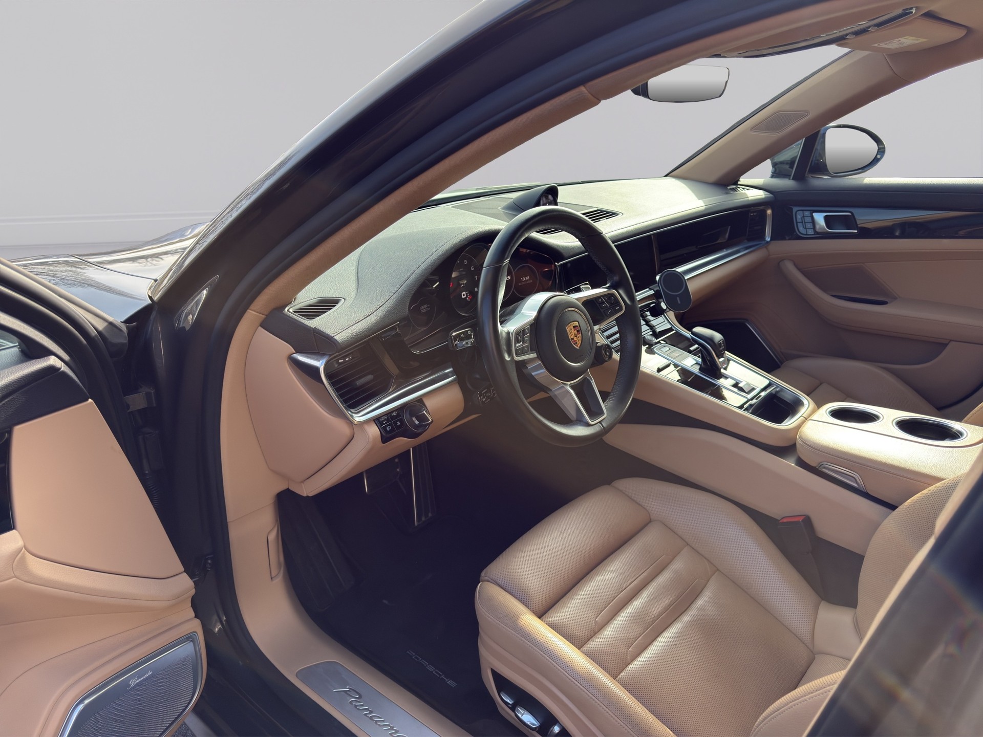 PORSCHE Panamera 4S PDK-image-12
