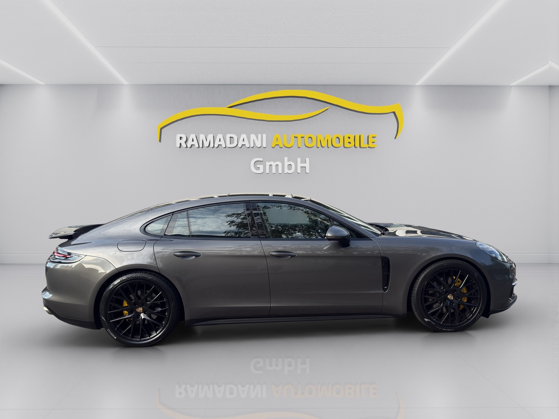 PORSCHE Panamera 4S PDK-showroom-element-2