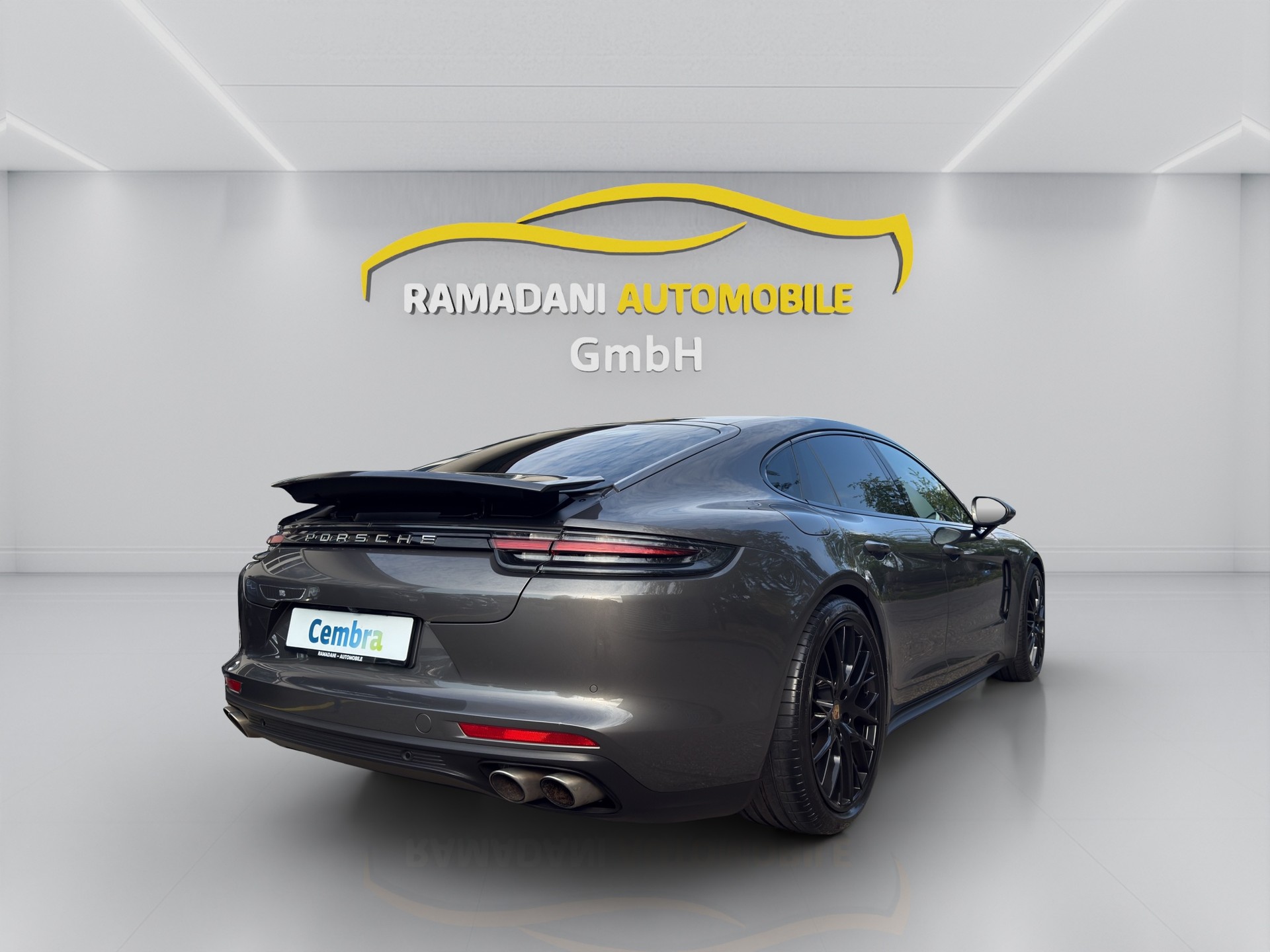 PORSCHE Panamera 4S PDK-showroom-element-3