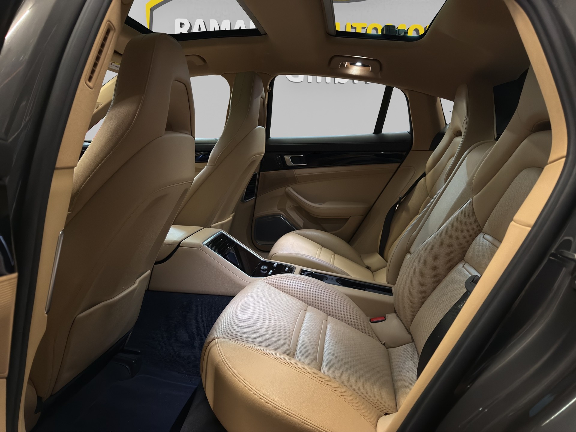 PORSCHE Panamera 4S PDK-image-9