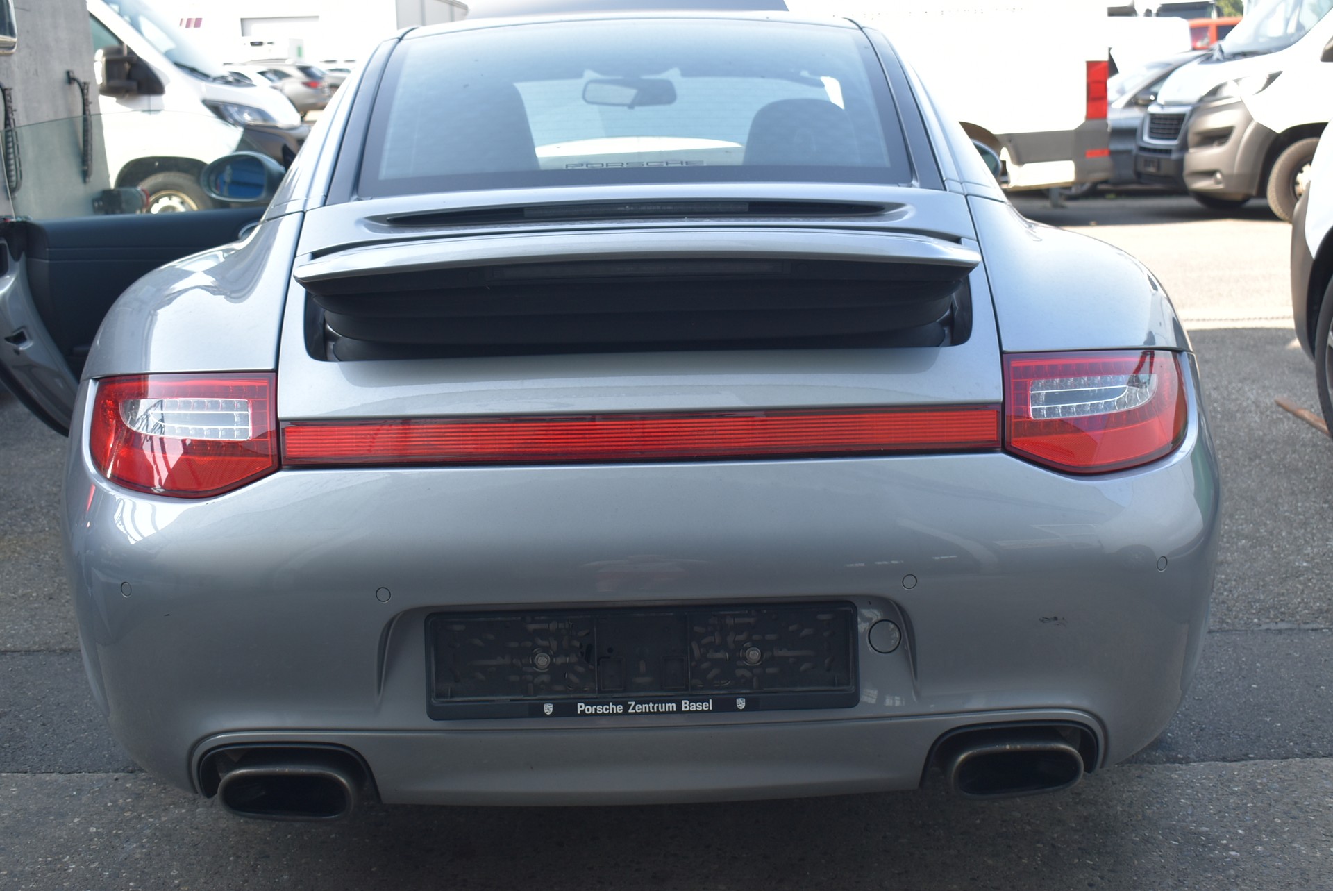 PORSCHE 911 Targa 4-image-11