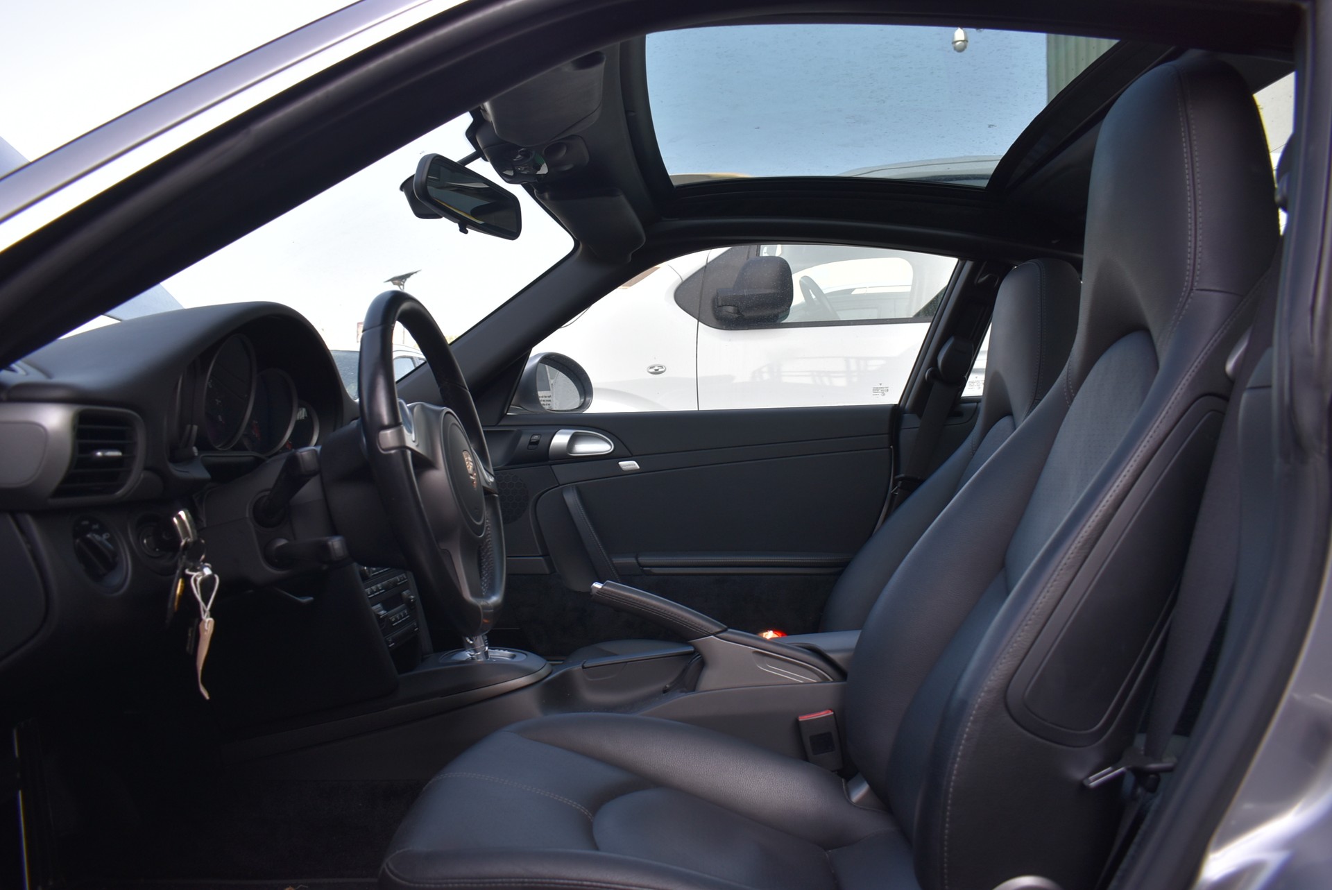 PORSCHE 911 Targa 4-image-3
