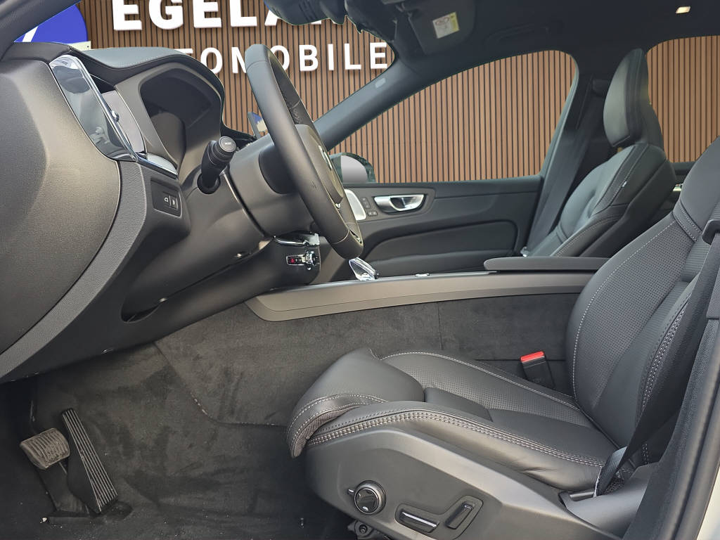 VOLVO XC60 2.0 T8 TE Black Edition eAWD-image-19