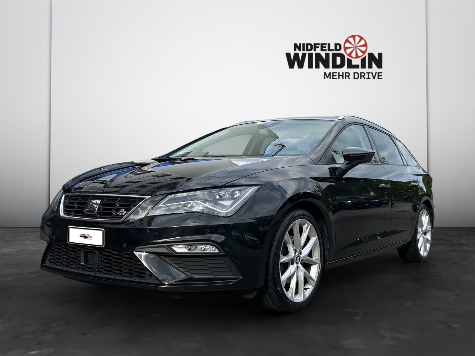 SEAT Leon ST 2.0 TDI CR FR Line 4Drive DSG-showroom-element-1