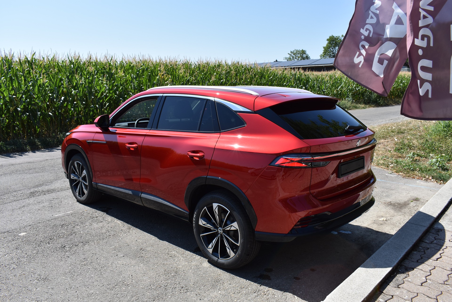MG HS 1.5 T HEV Luxury-image-4