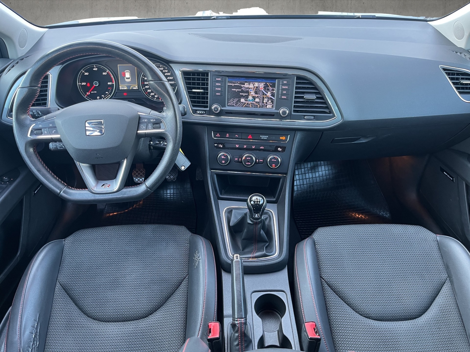 SEAT Leon ST 2.0 TDI FR 4Drive-image-8
