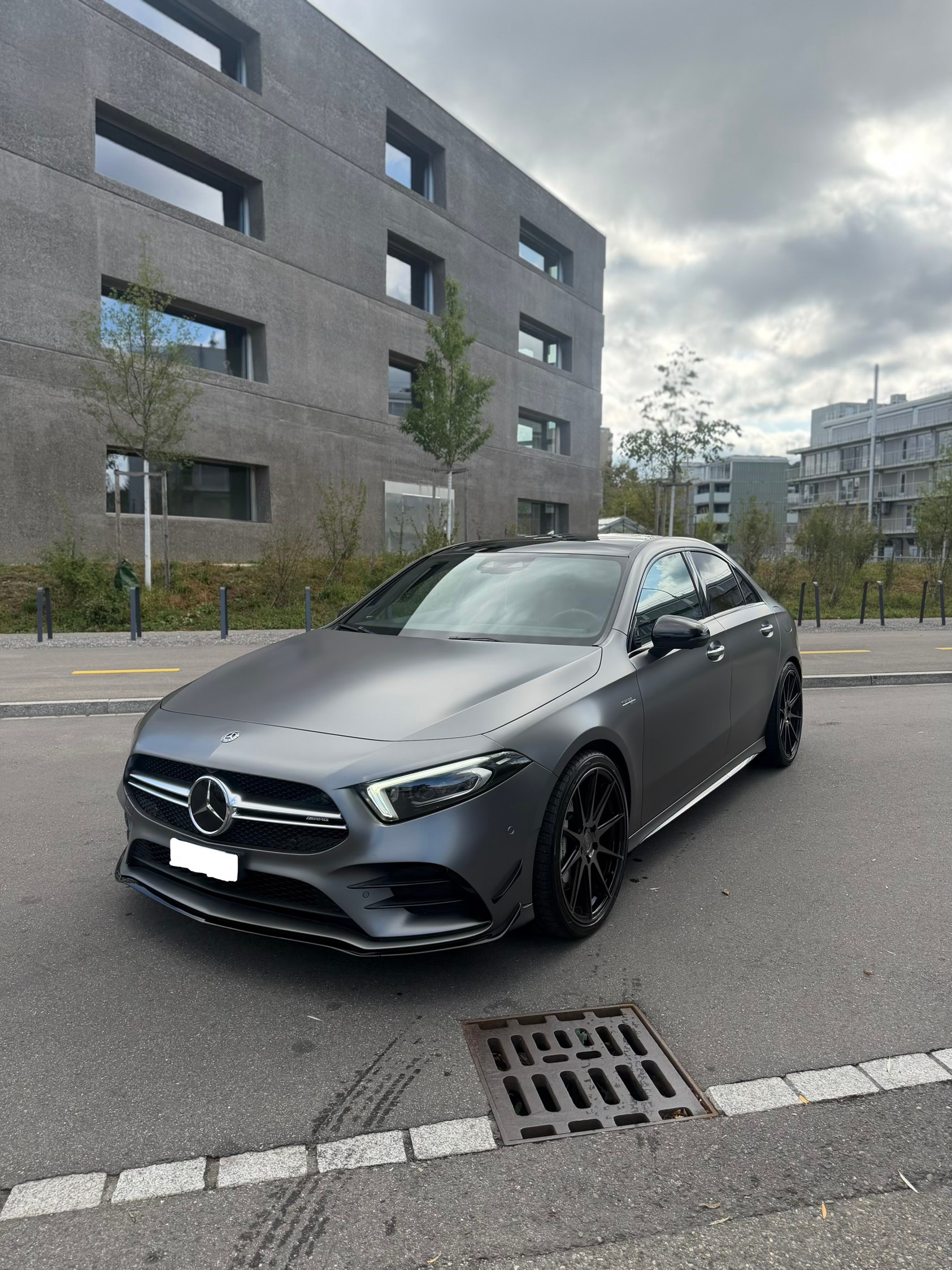 MERCEDES-BENZ A 35 AMG 4matic