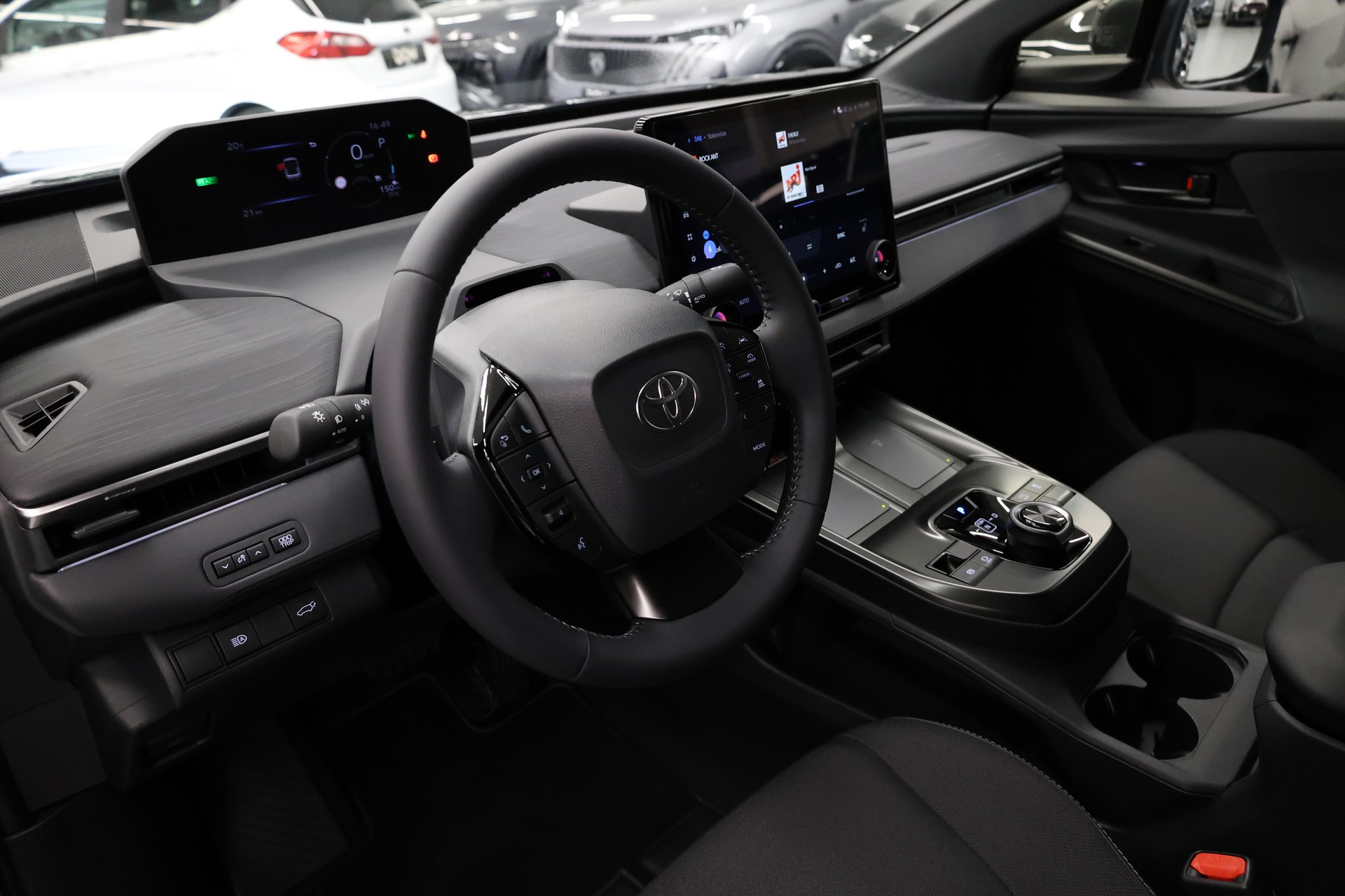 TOYOTA C-HR+ Style ICON FWD-image-21