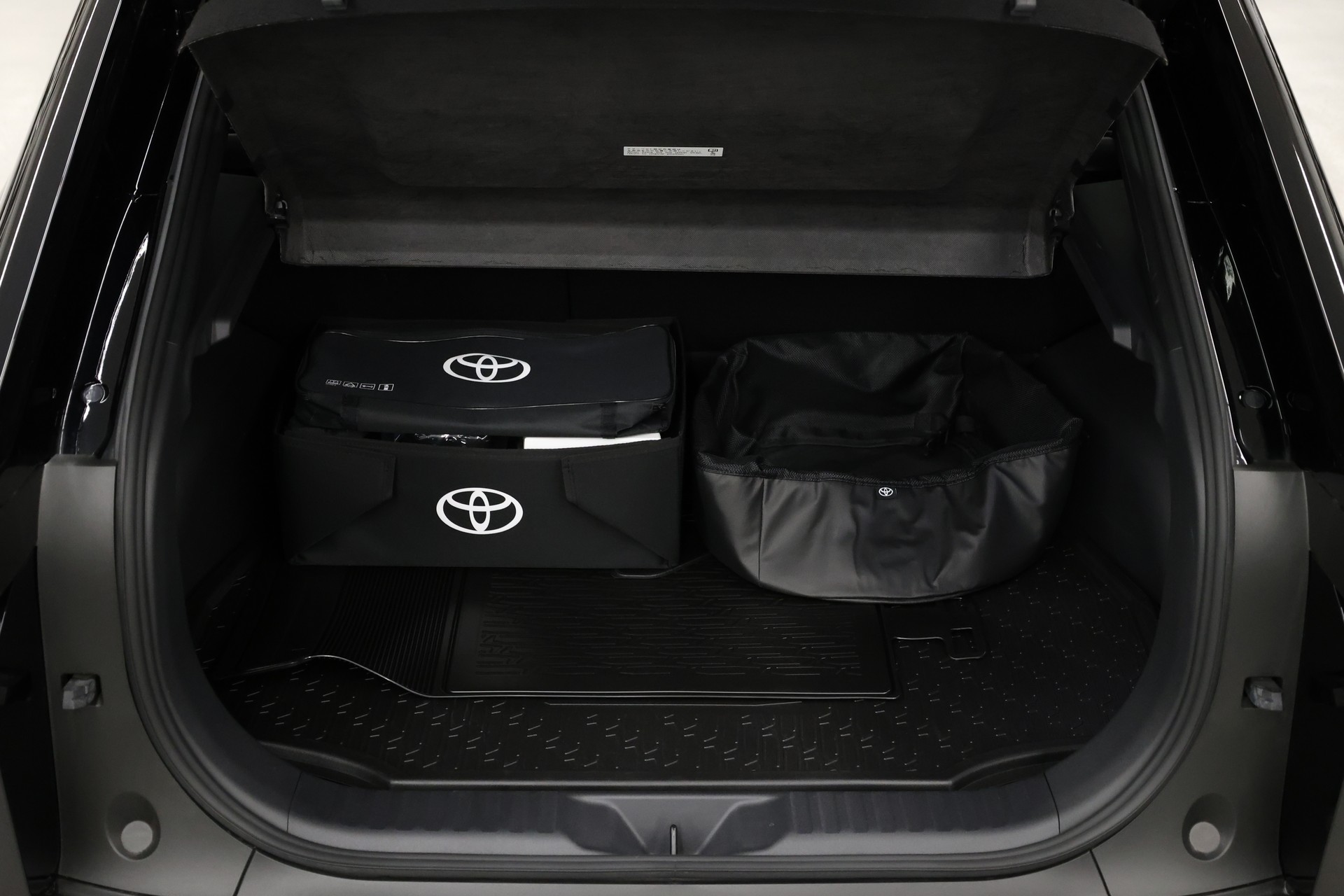 TOYOTA C-HR+ Style ICON FWD-image-14