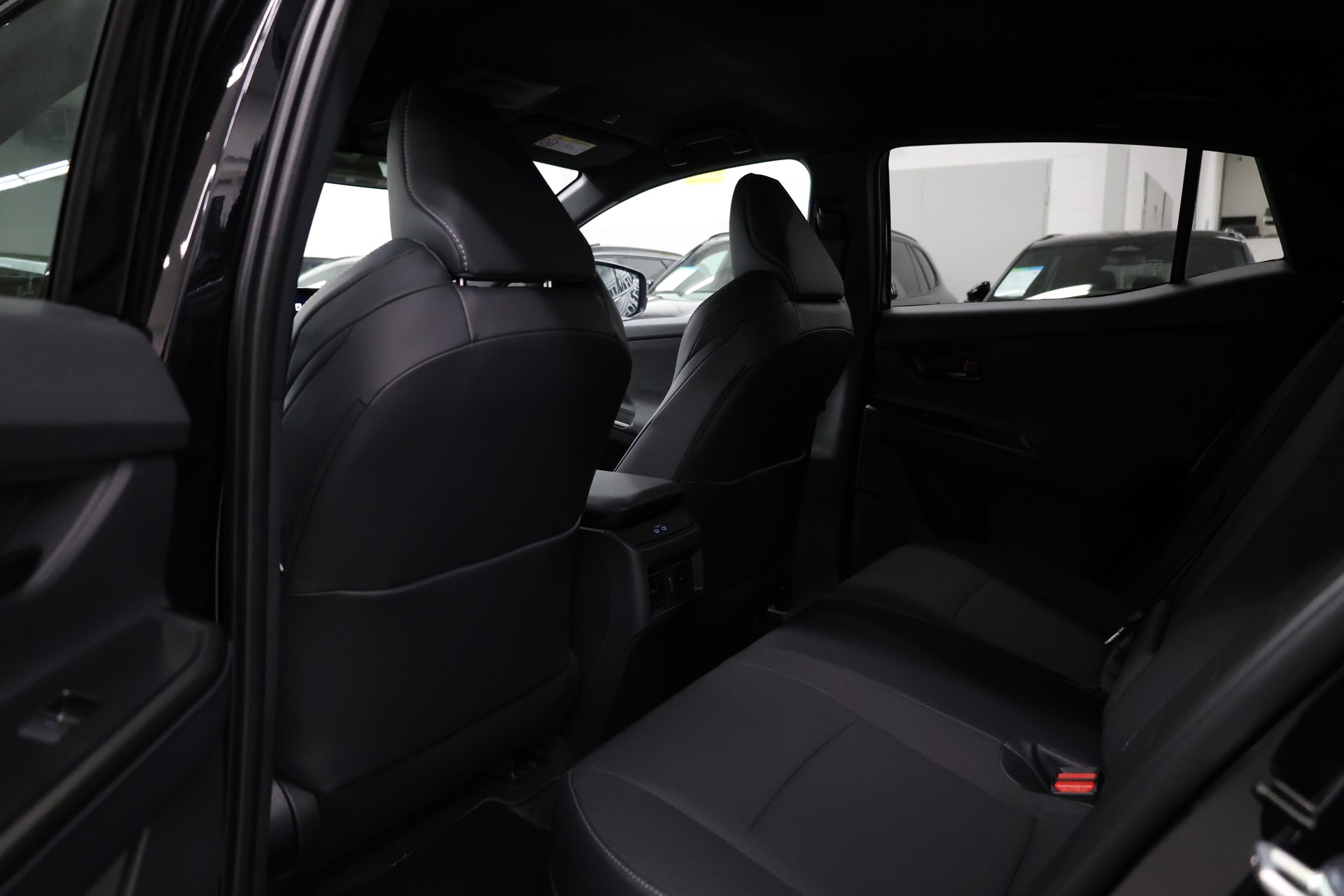 TOYOTA C-HR+ Style ICON FWD-image-29