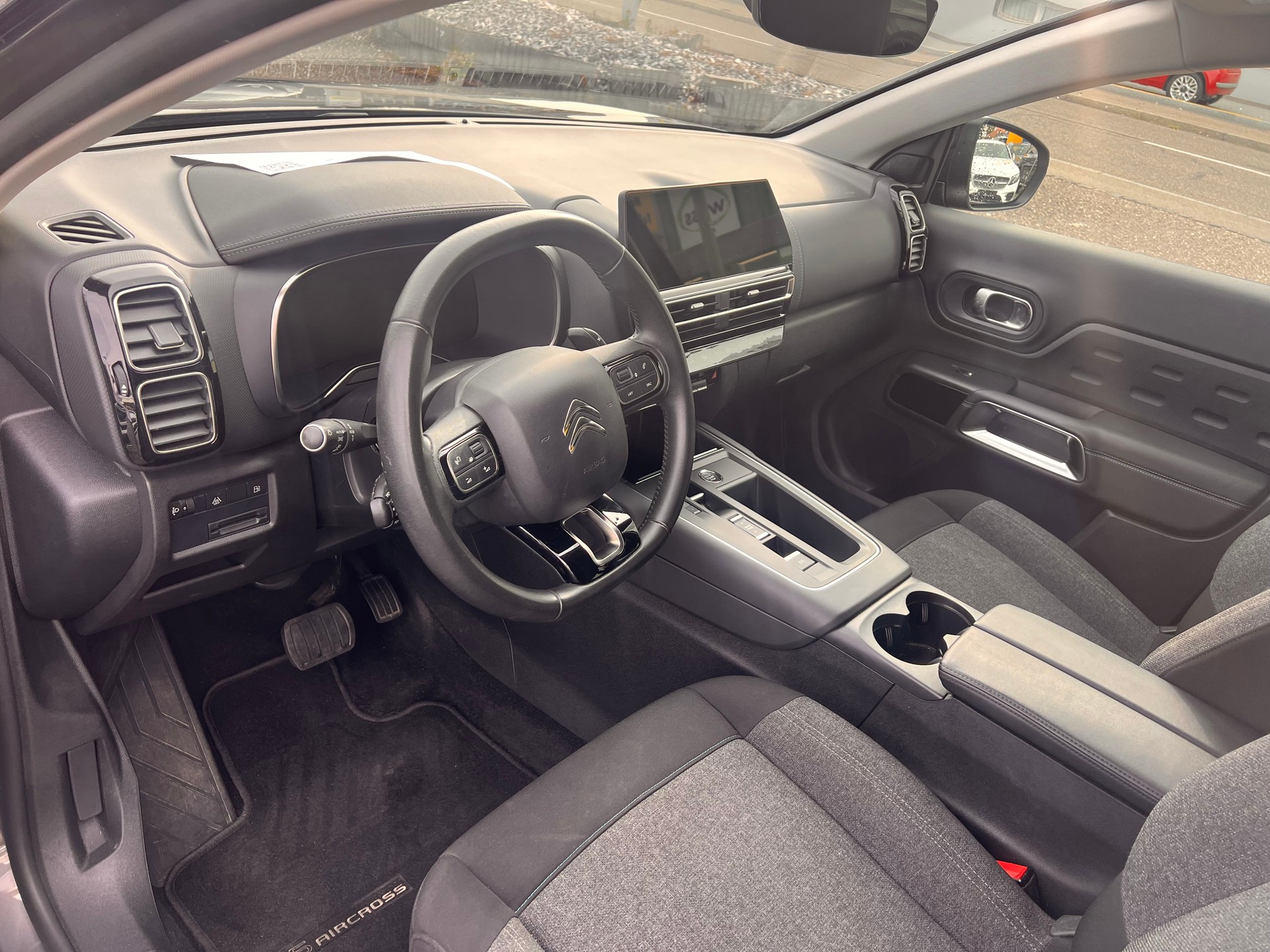 CITROEN C5 Aircross 1.6 PHEV Swiss Edition-image-9