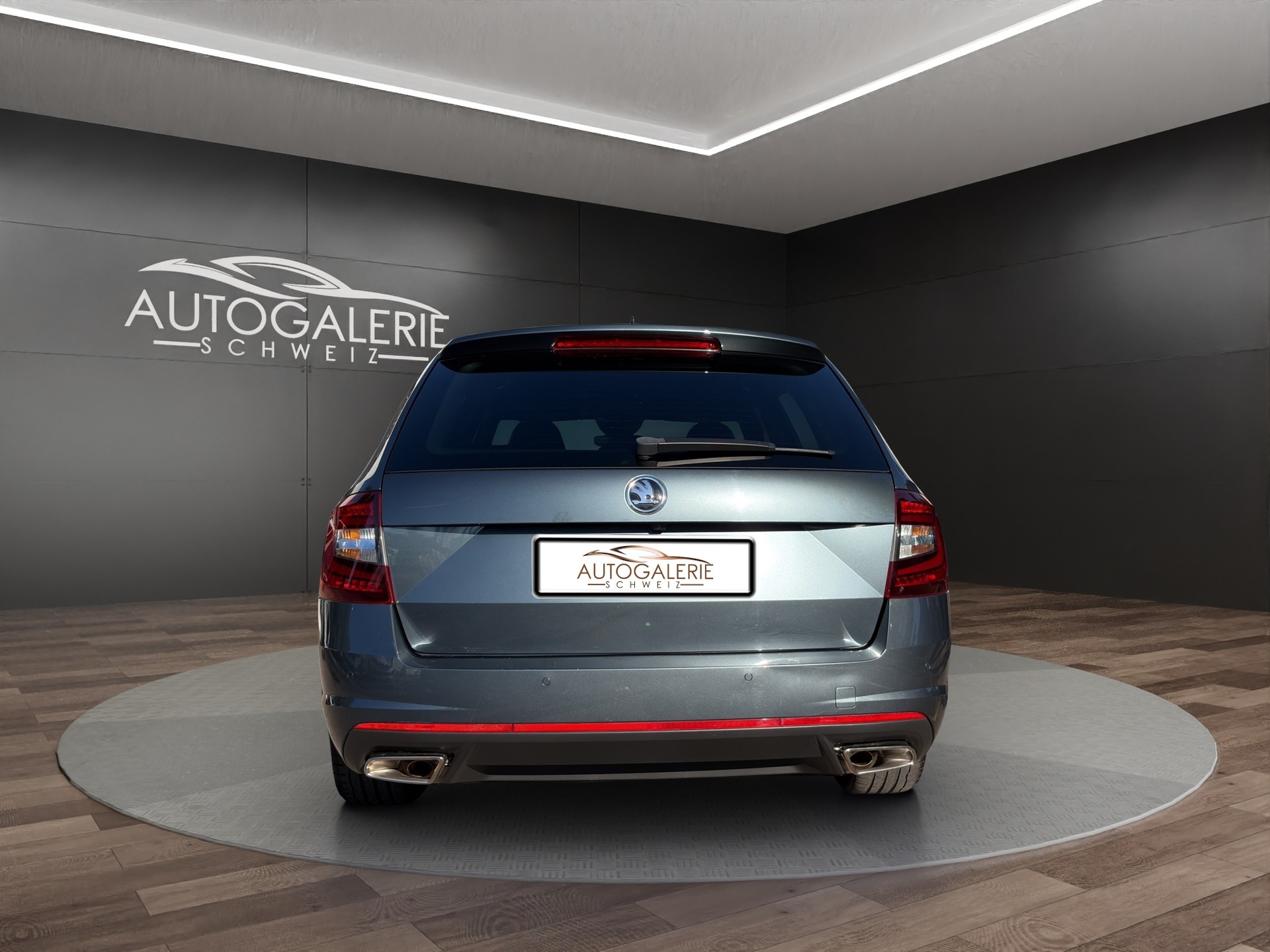 SKODA Octavia Combi 2.0 TSI RS DSG | CH | Panorama | Columbus Navi | mySkoda Pack | ACC Tempomat |-showroom-element-3