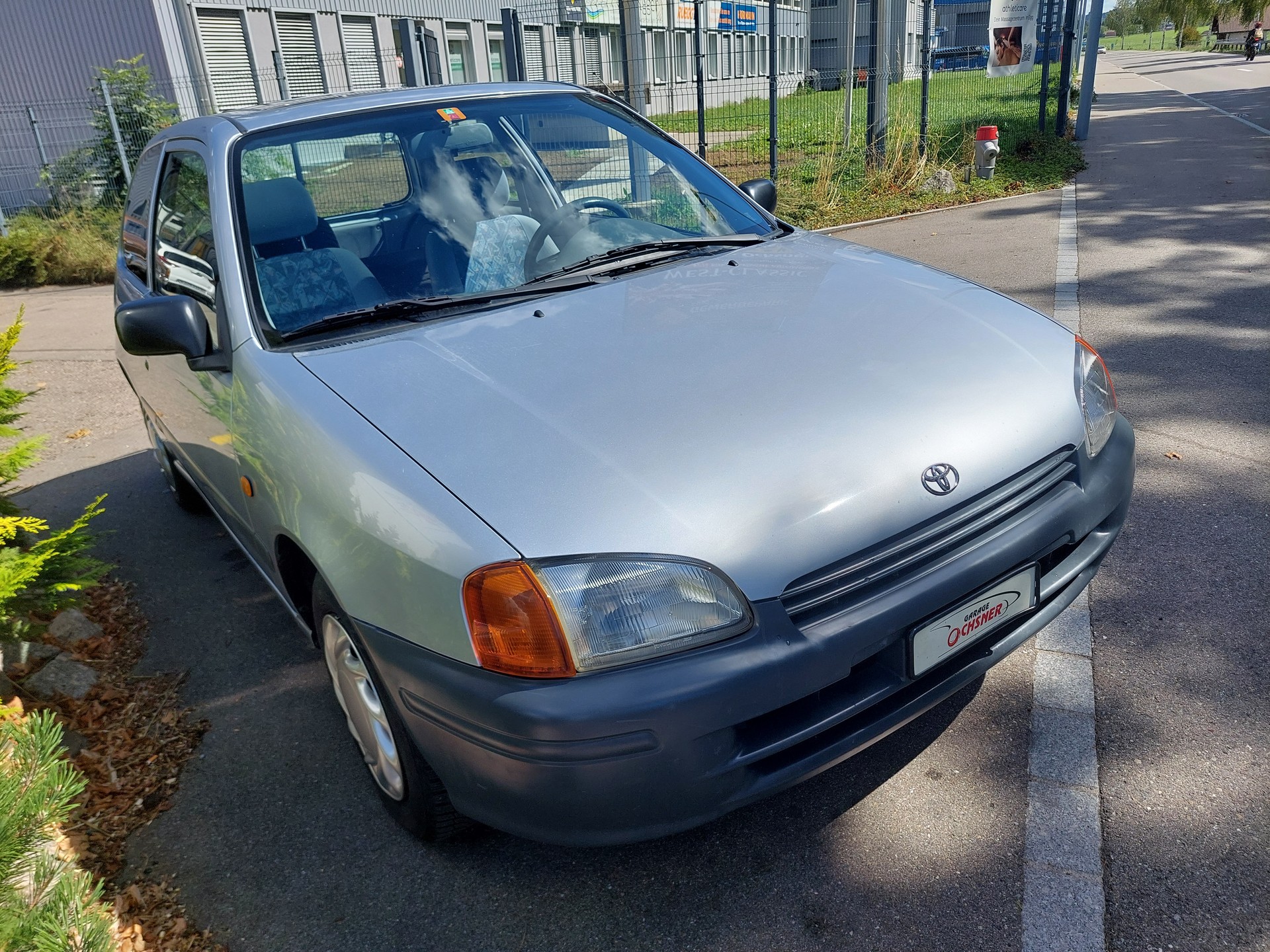 TOYOTA Starlet 1.3-showroom-element-2