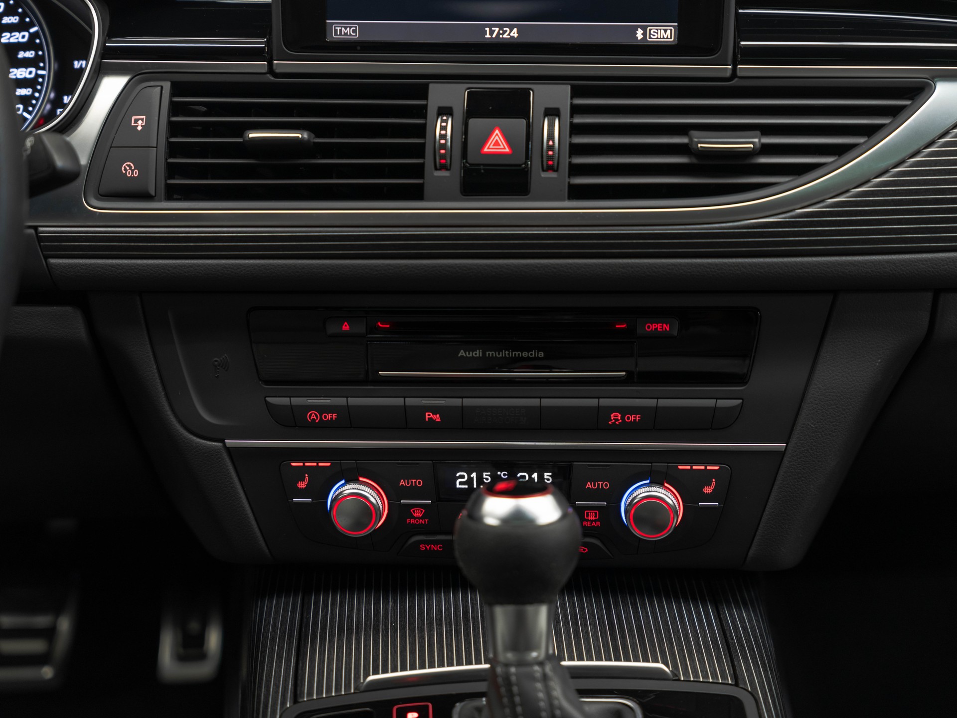 AUDI RS6 Avant 4.0 TFSI V8 quattro Tiptronic-image-22