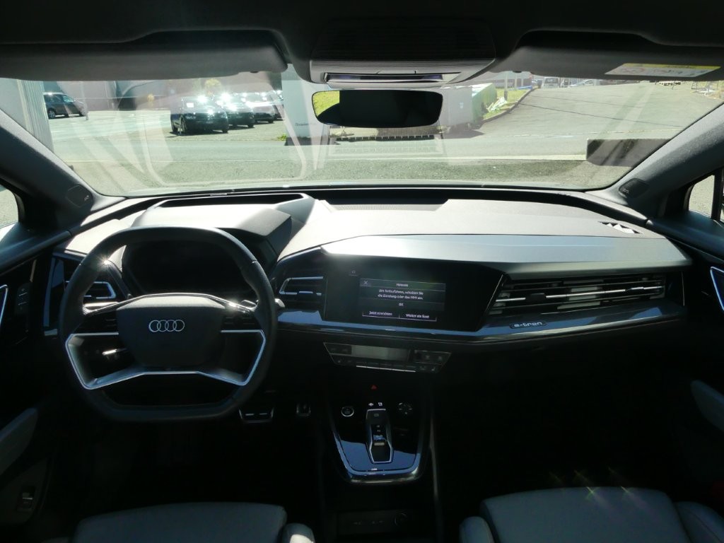 AUDI Q4 e-tron 50 quattro-image-7