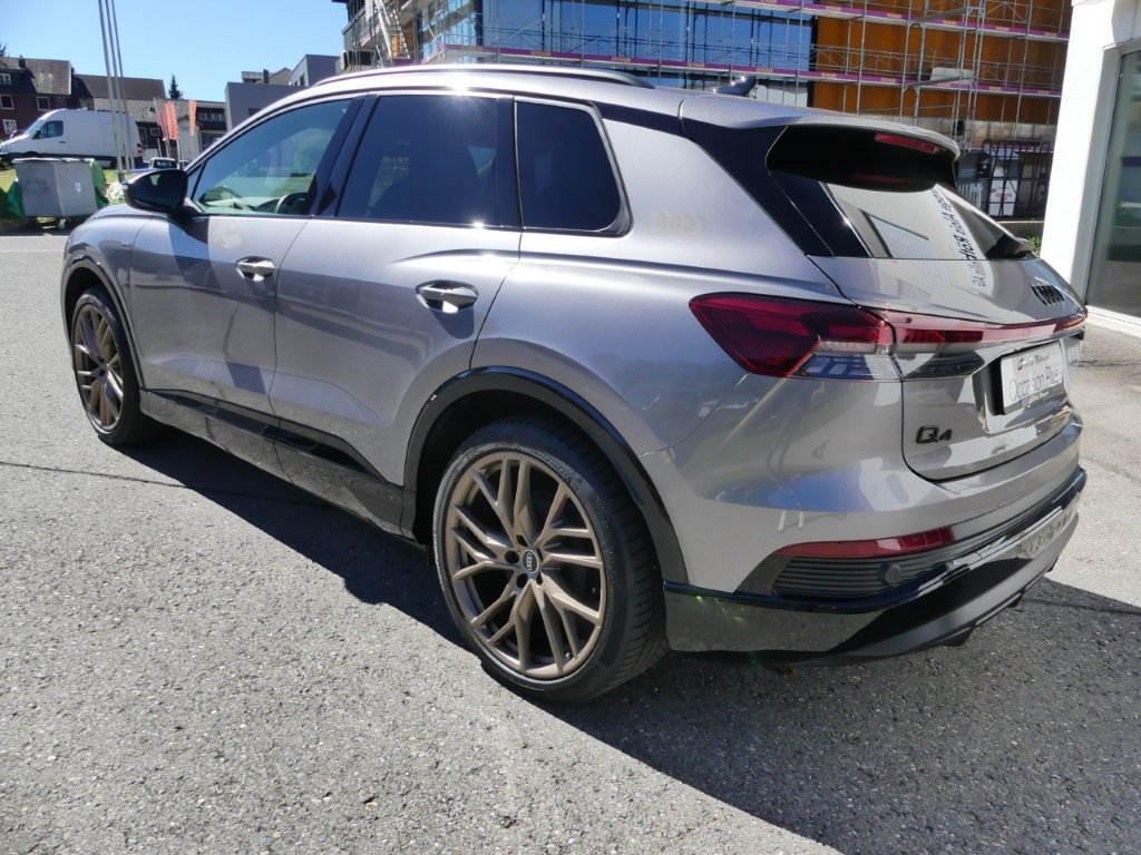 AUDI Q4 e-tron 50 quattro-showroom-element-1