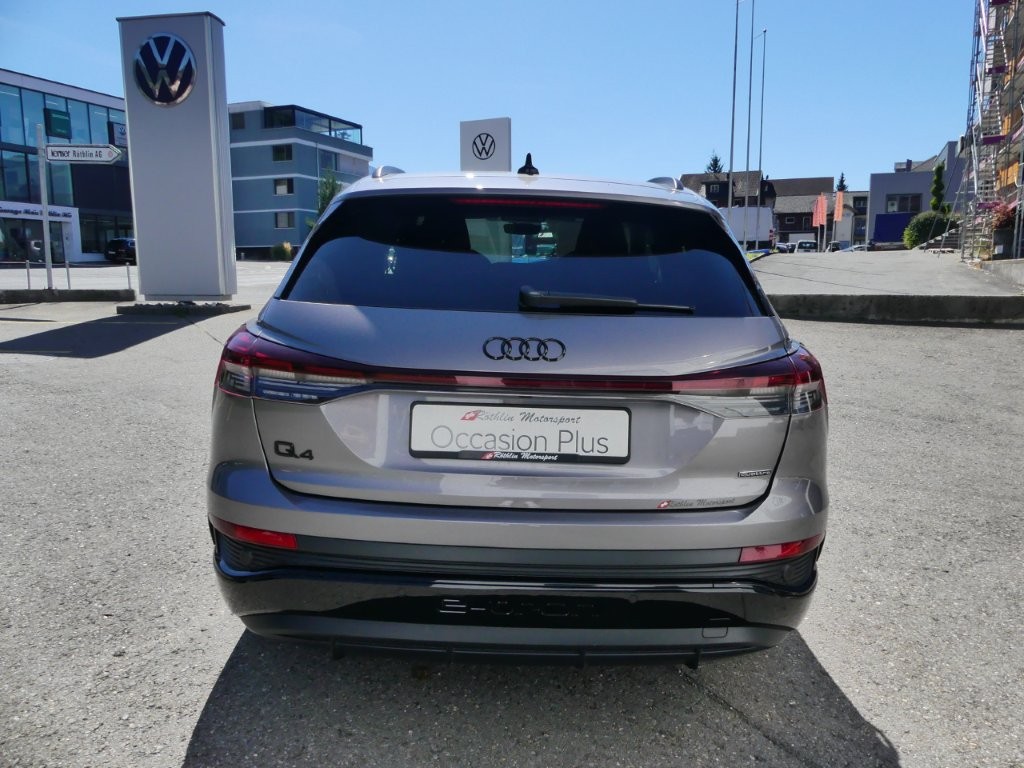 AUDI Q4 e-tron 50 quattro-showroom-element-2