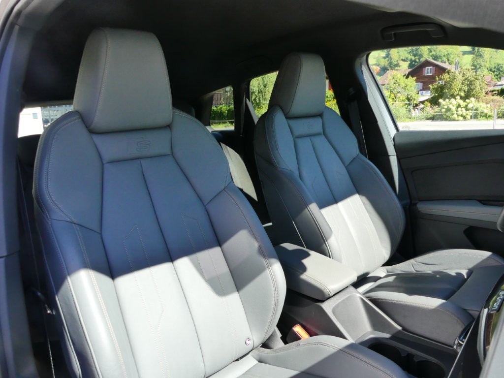 AUDI Q4 e-tron 50 quattro-image-10