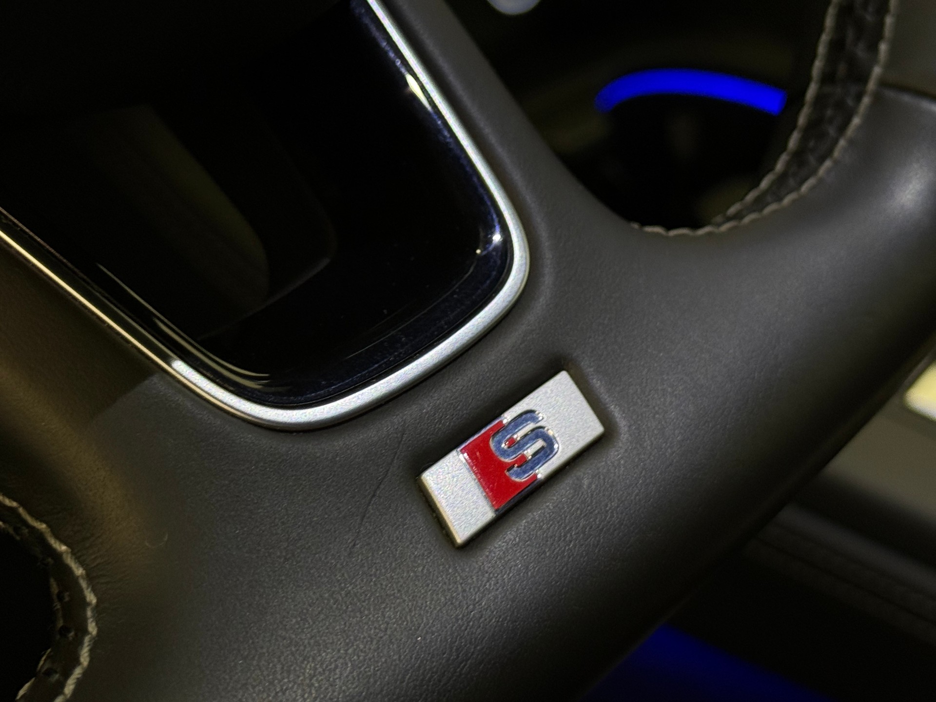 AUDI S4 Avant 3.0 TFSI quattro tiptronic "1'900 Kg Anhängelast"-image-29