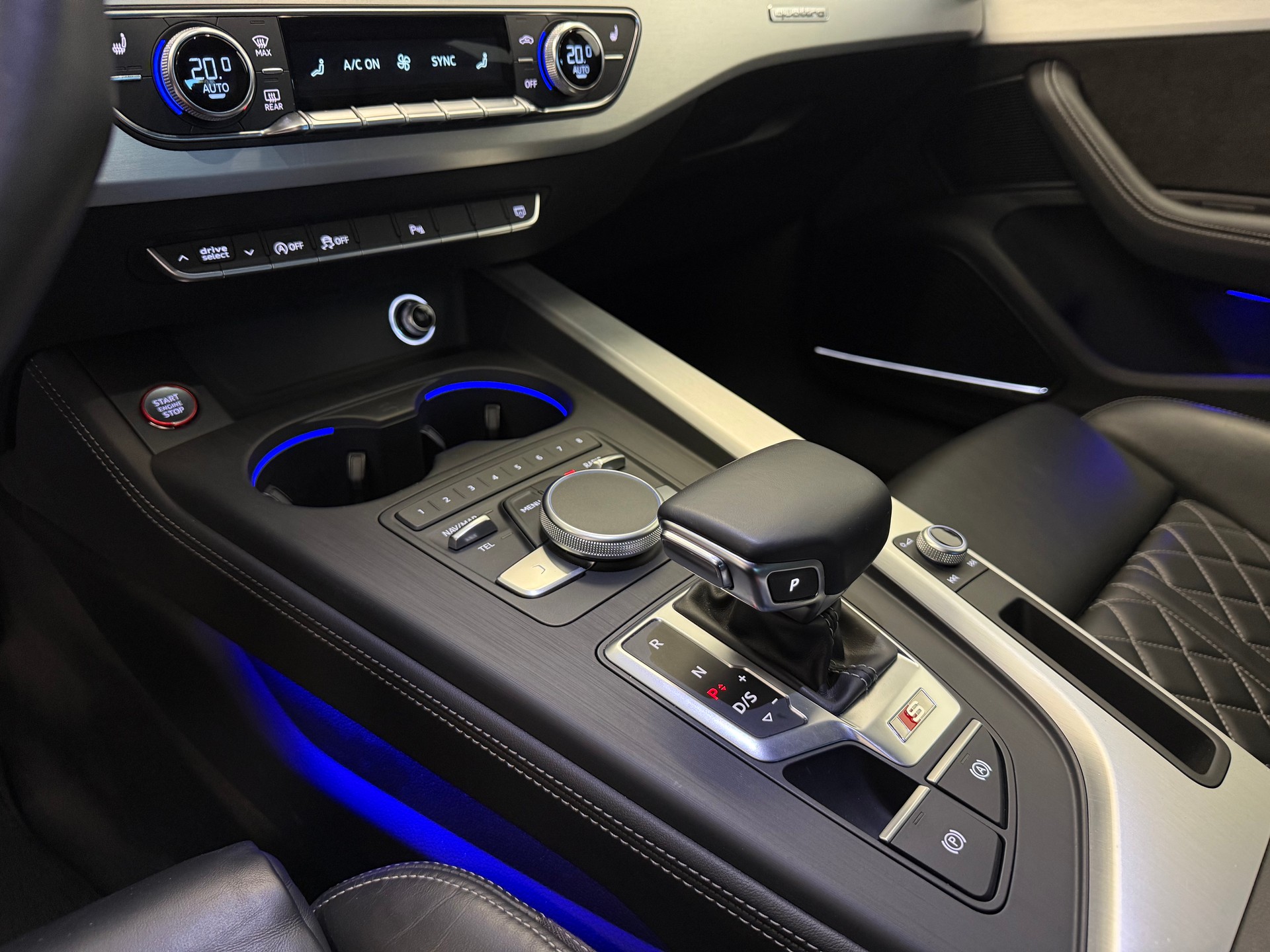 AUDI S4 Avant 3.0 TFSI quattro tiptronic "1'900 Kg Anhängelast"-image-22