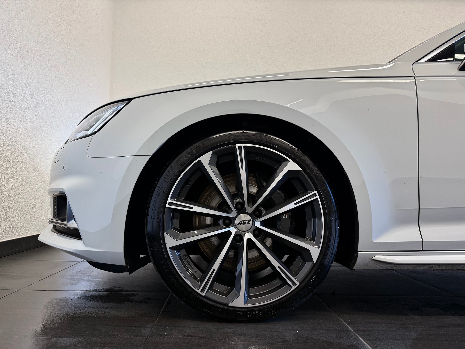 AUDI S4 Avant 3.0 TFSI quattro tiptronic "1'900 Kg Anhängelast"-image-5