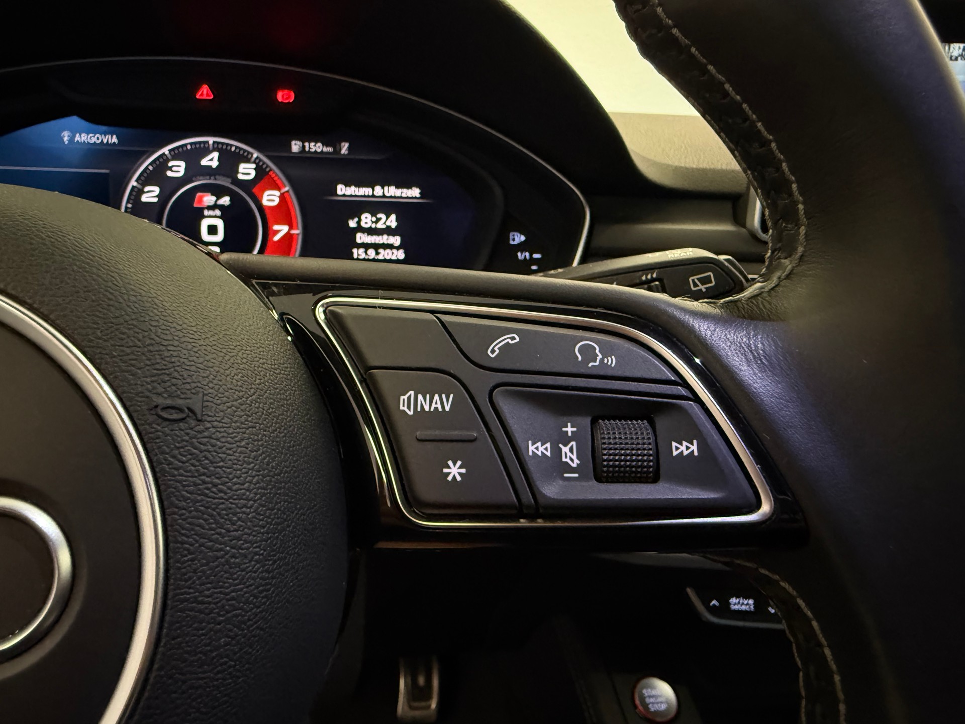 AUDI S4 Avant 3.0 TFSI quattro tiptronic "1'900 Kg Anhängelast"-image-25