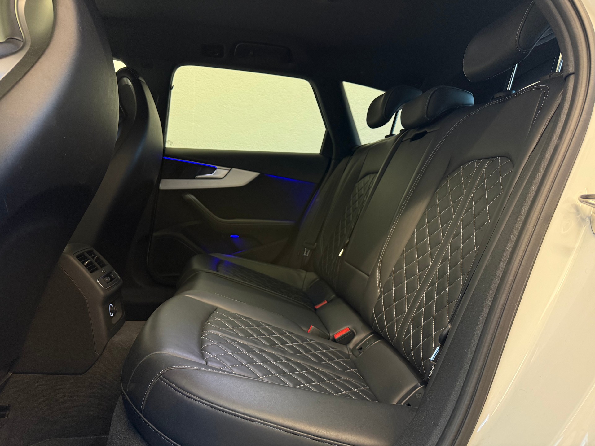 AUDI S4 Avant 3.0 TFSI quattro tiptronic "1'900 Kg Anhängelast"-image-21