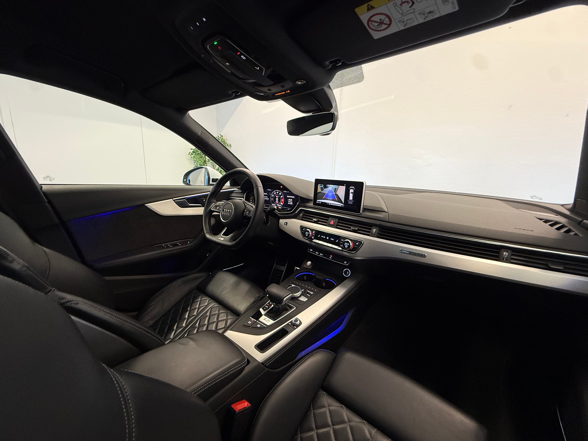 AUDI S4 Avant 3.0 TFSI quattro tiptronic "1'900 Kg Anhängelast"-image-18
