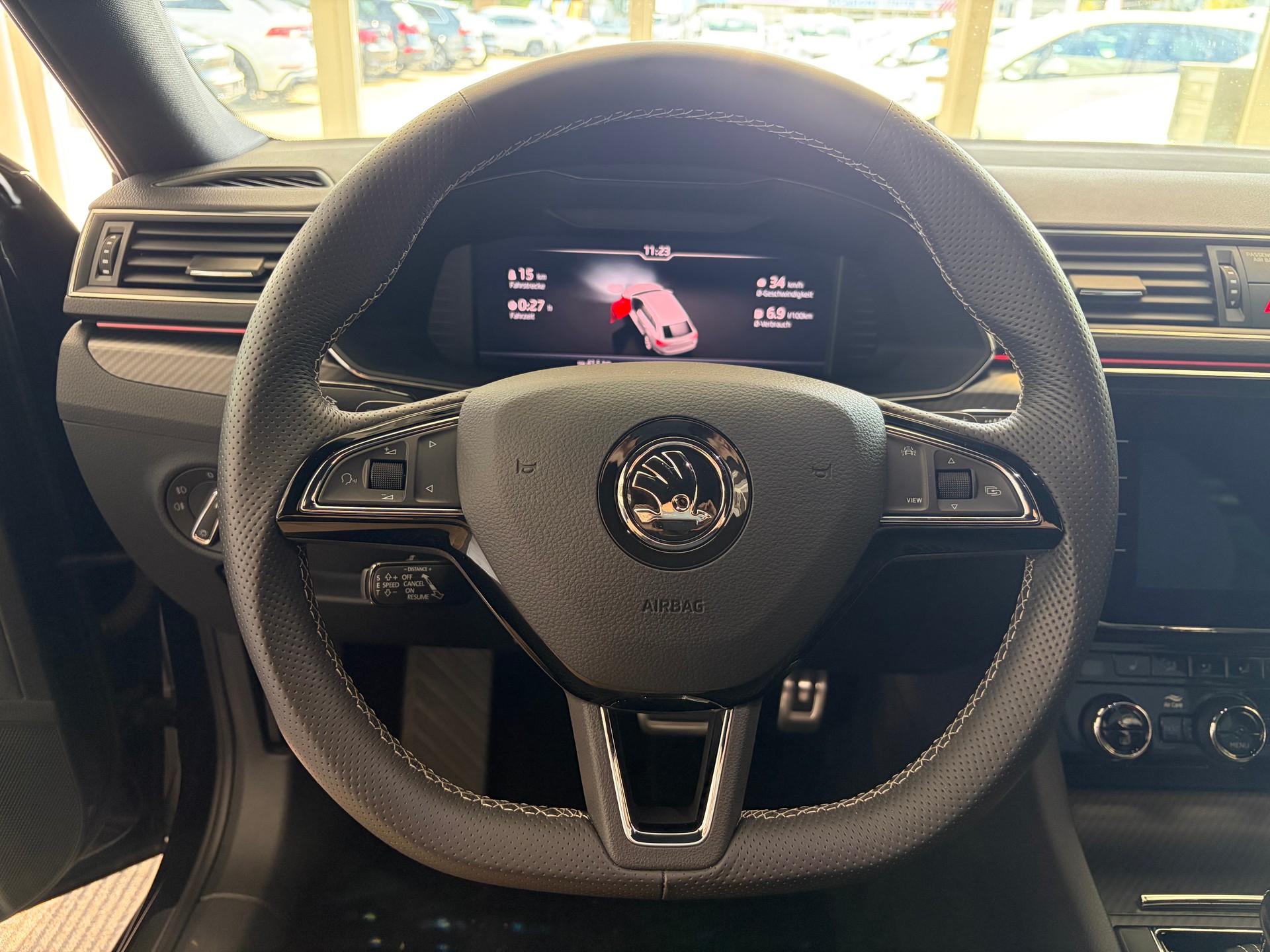 SKODA Superb Combi 2.0 TDi SportLine 4x4 DSG | CH | AHK |-image-18