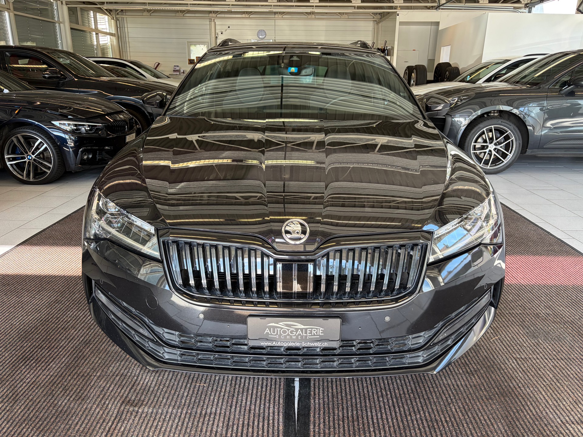 SKODA Superb Combi 2.0 TDi SportLine 4x4 DSG | CH | AHK |-image-34