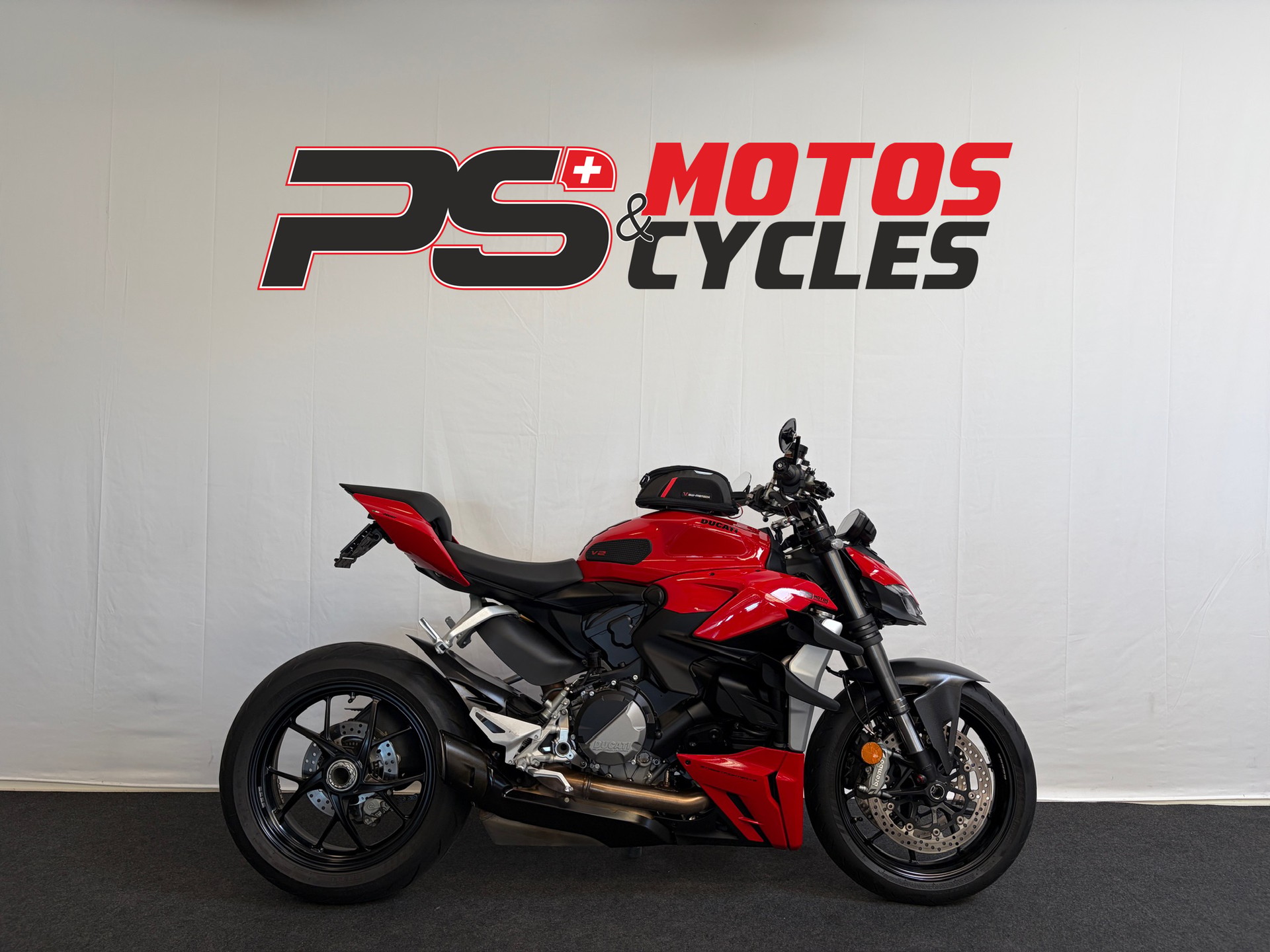 DUCATI Streetfighter V2-image-0