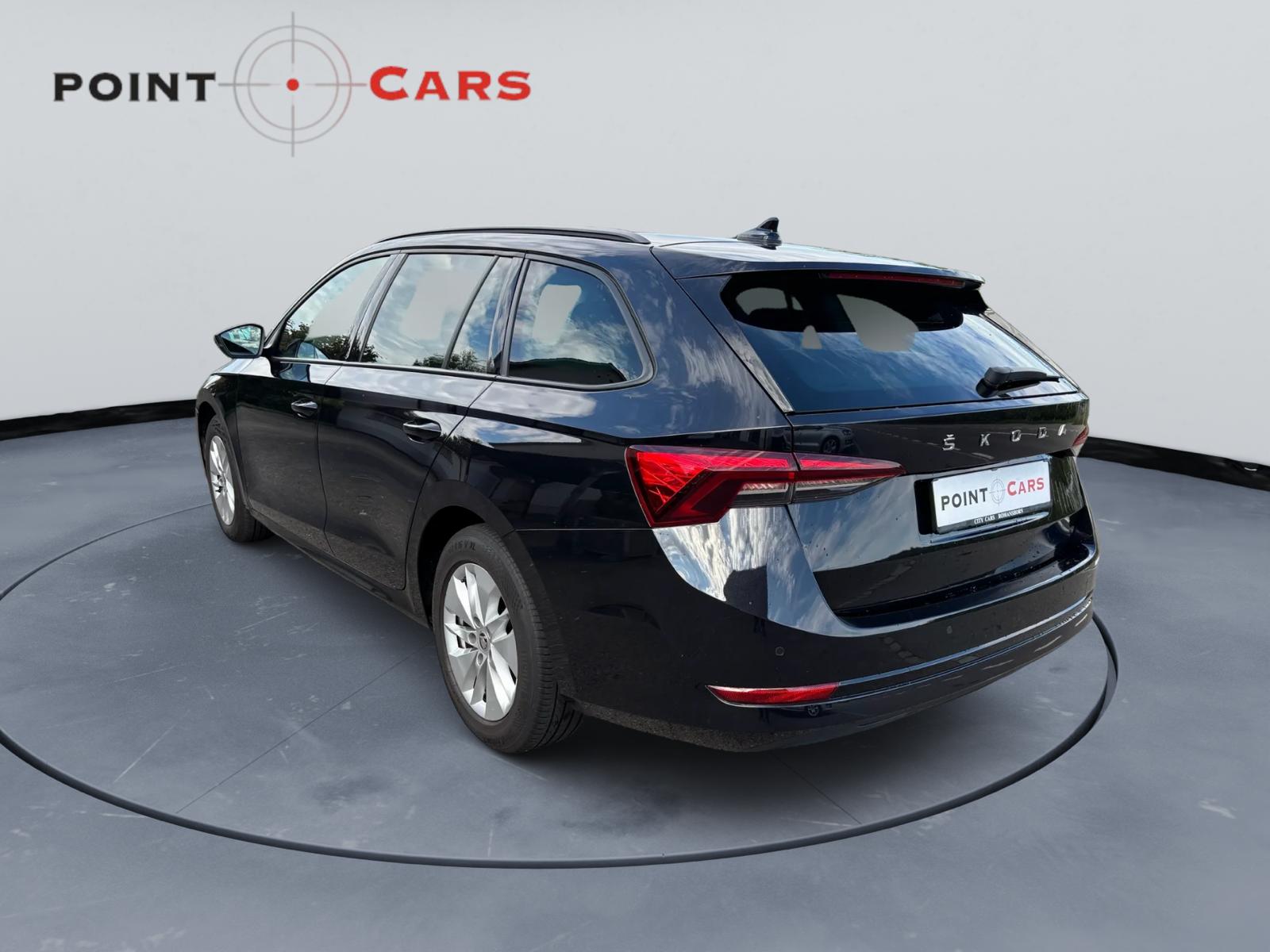 SKODA Octavia Combi 2.0 TDI DSG Ambition-showroom-element-2