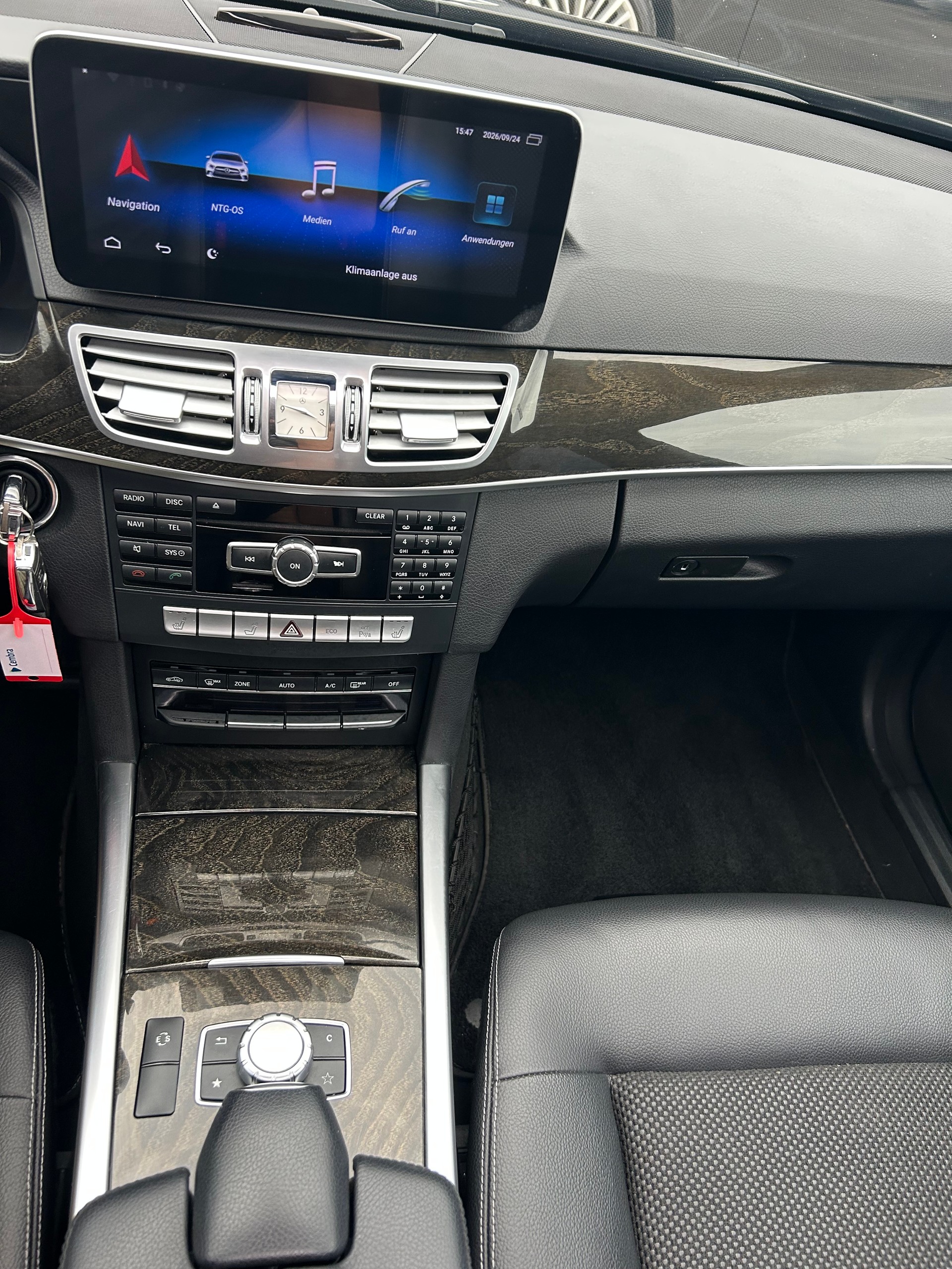 MERCEDES-BENZ E 350 BlueTEC Avantgarde 4Matic 7G-Tronic-image-10