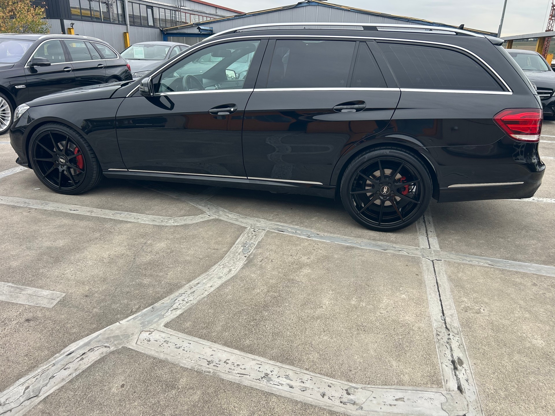 MERCEDES-BENZ E 350 BlueTEC Avantgarde 4Matic 7G-Tronic-showroom-element-1