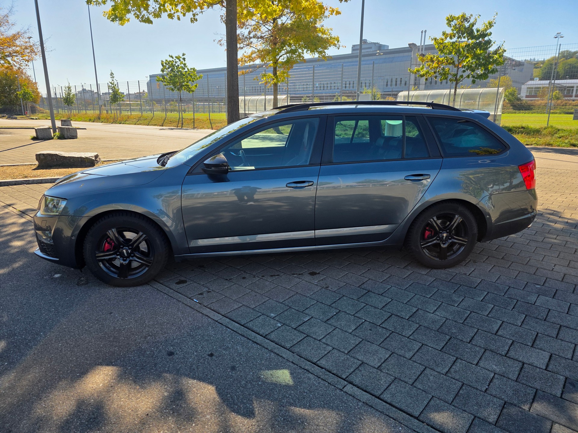 SKODA Octavia Combi 2.0 TDI RS 4x4 DSG-showroom-element-3