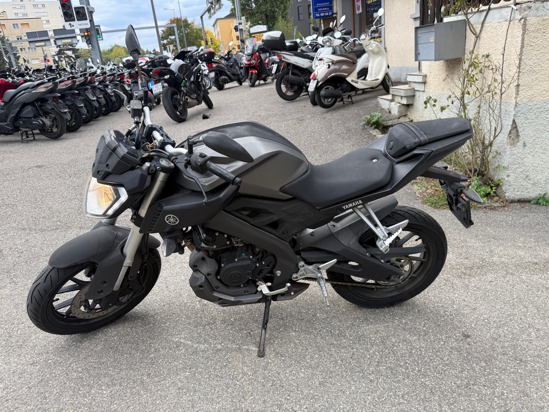 YAMAHA MT-125 ABS-image-1