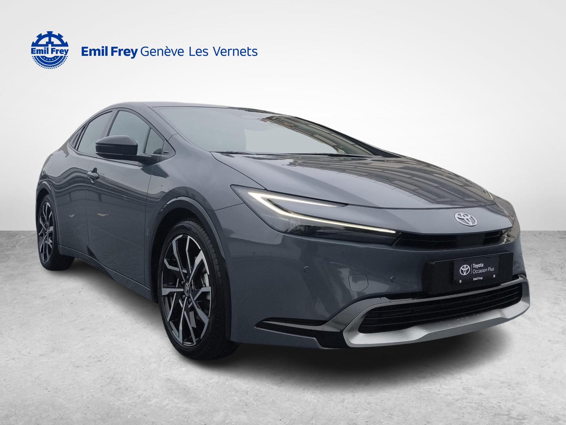 TOYOTA Prius 2.0 Plug-In-Hybrid Style-image-15