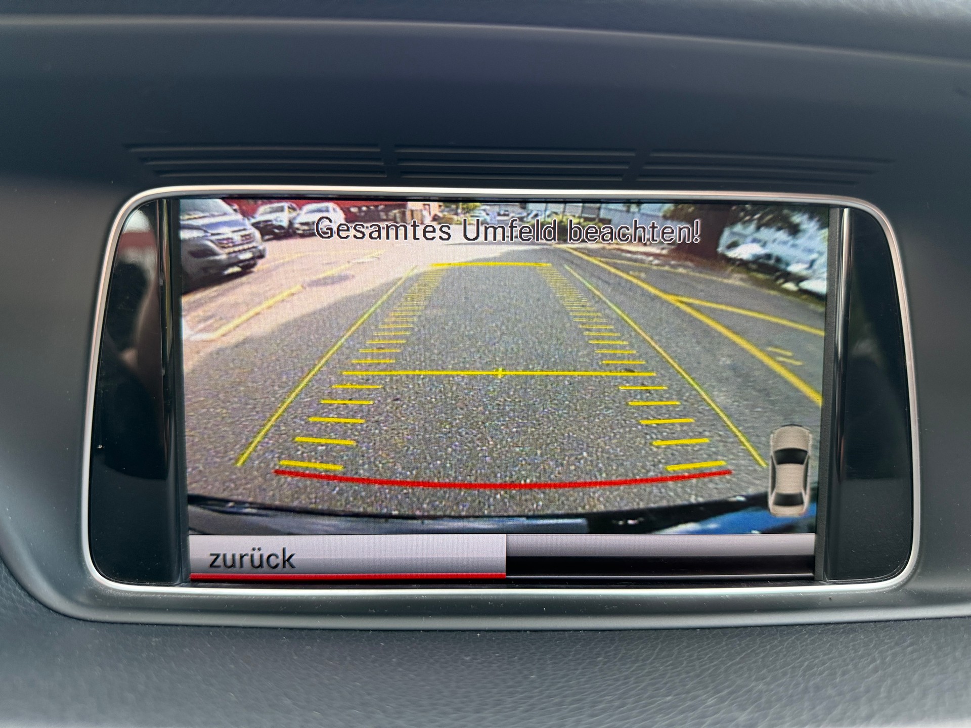 MERCEDES-BENZ E 350 BlueTEC 4Matic 7G-Tronic-image-17