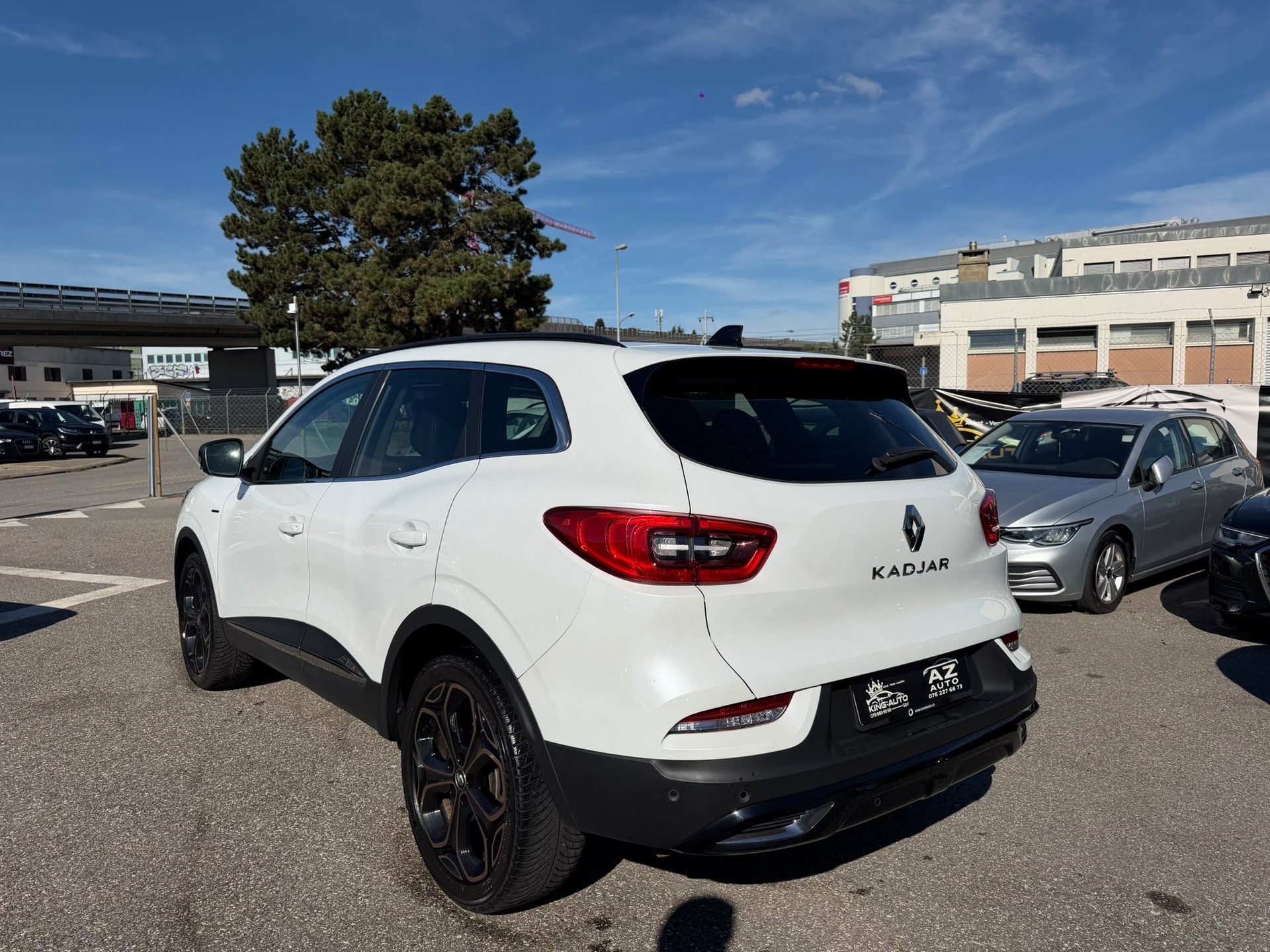 RENAULT Kadjar 1.3 16V Turbo Black Edition EDC GARANTIE 2 ans Expertiser du jour🇨🇭-showroom-element-3