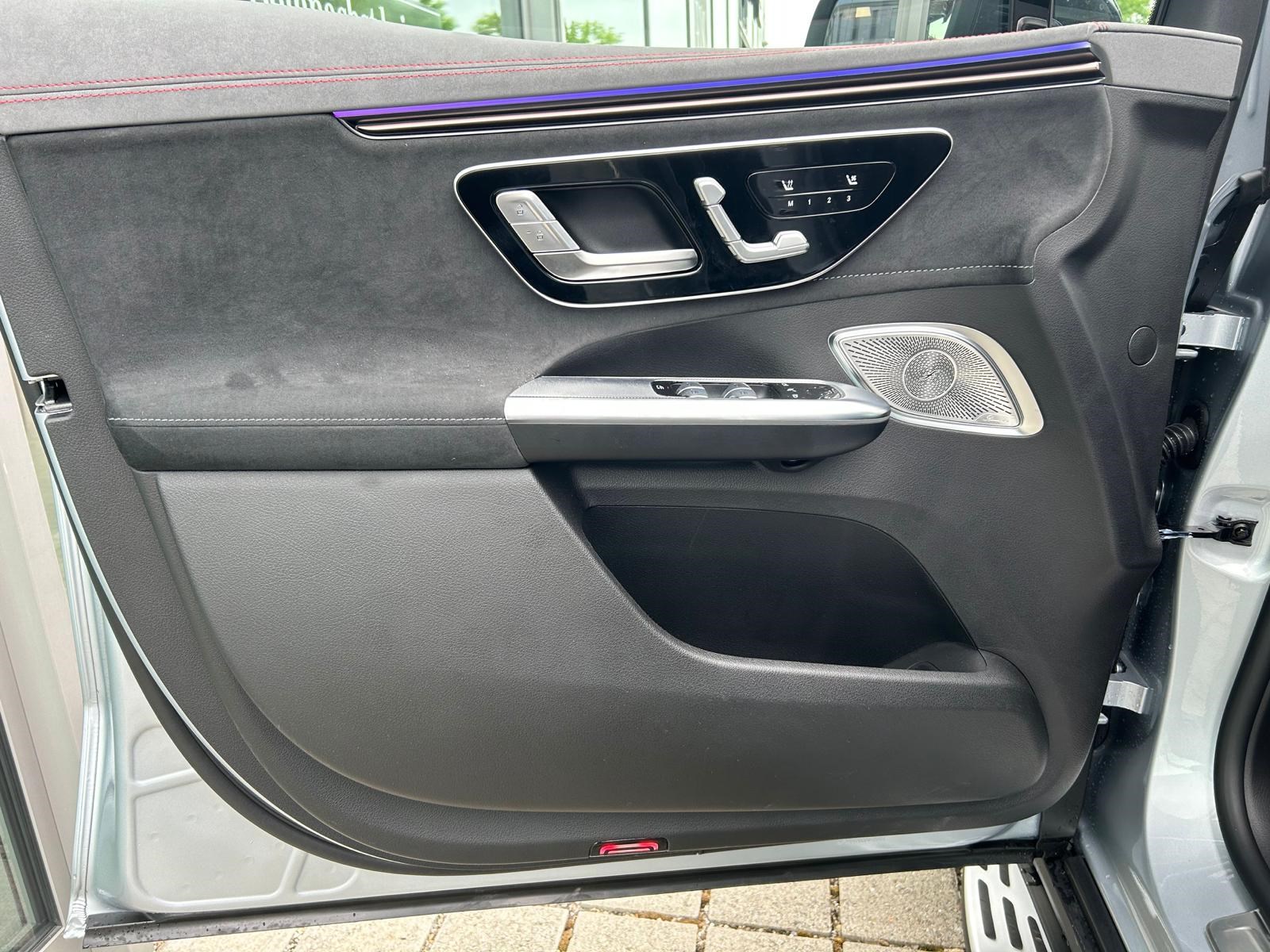 MERCEDES-BENZ EQE 500 4Matic SUV-image-8