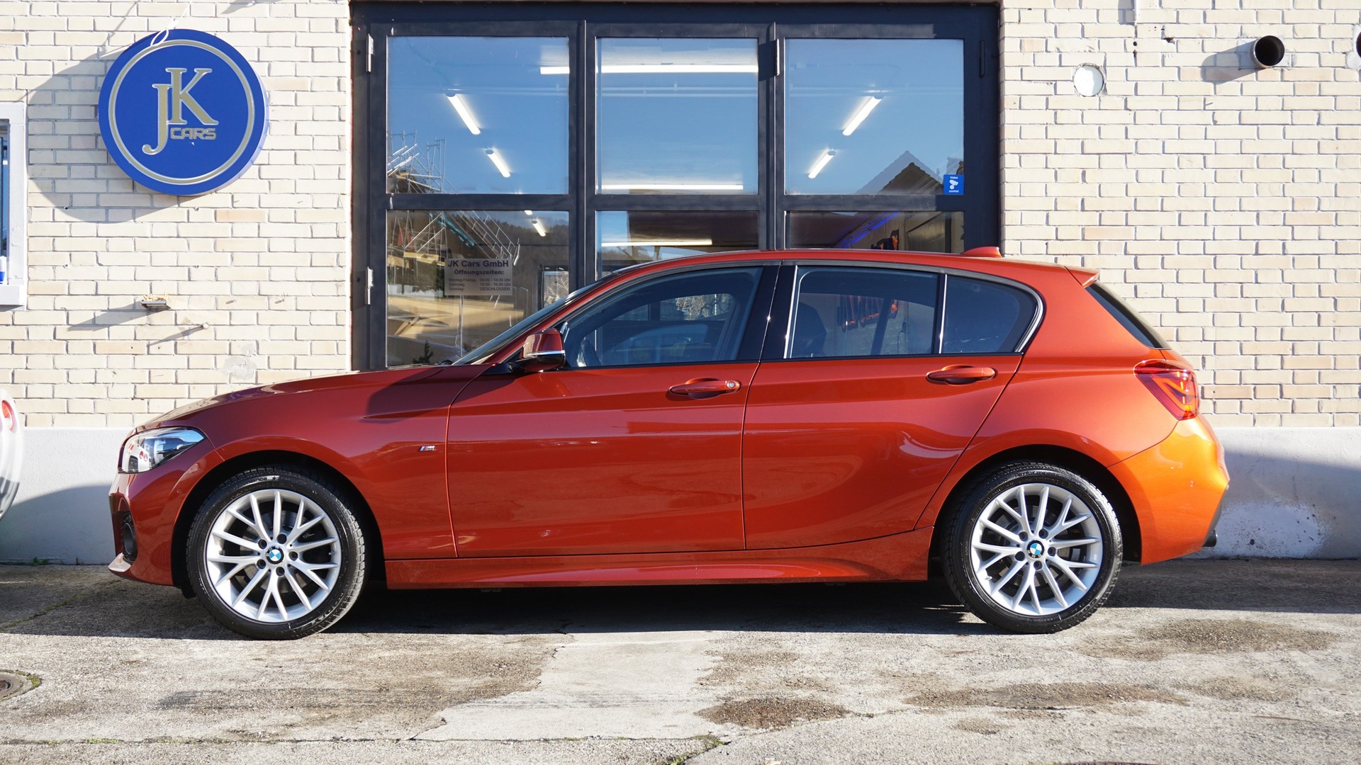 BMW 120d xDrive Steptronic-image-5