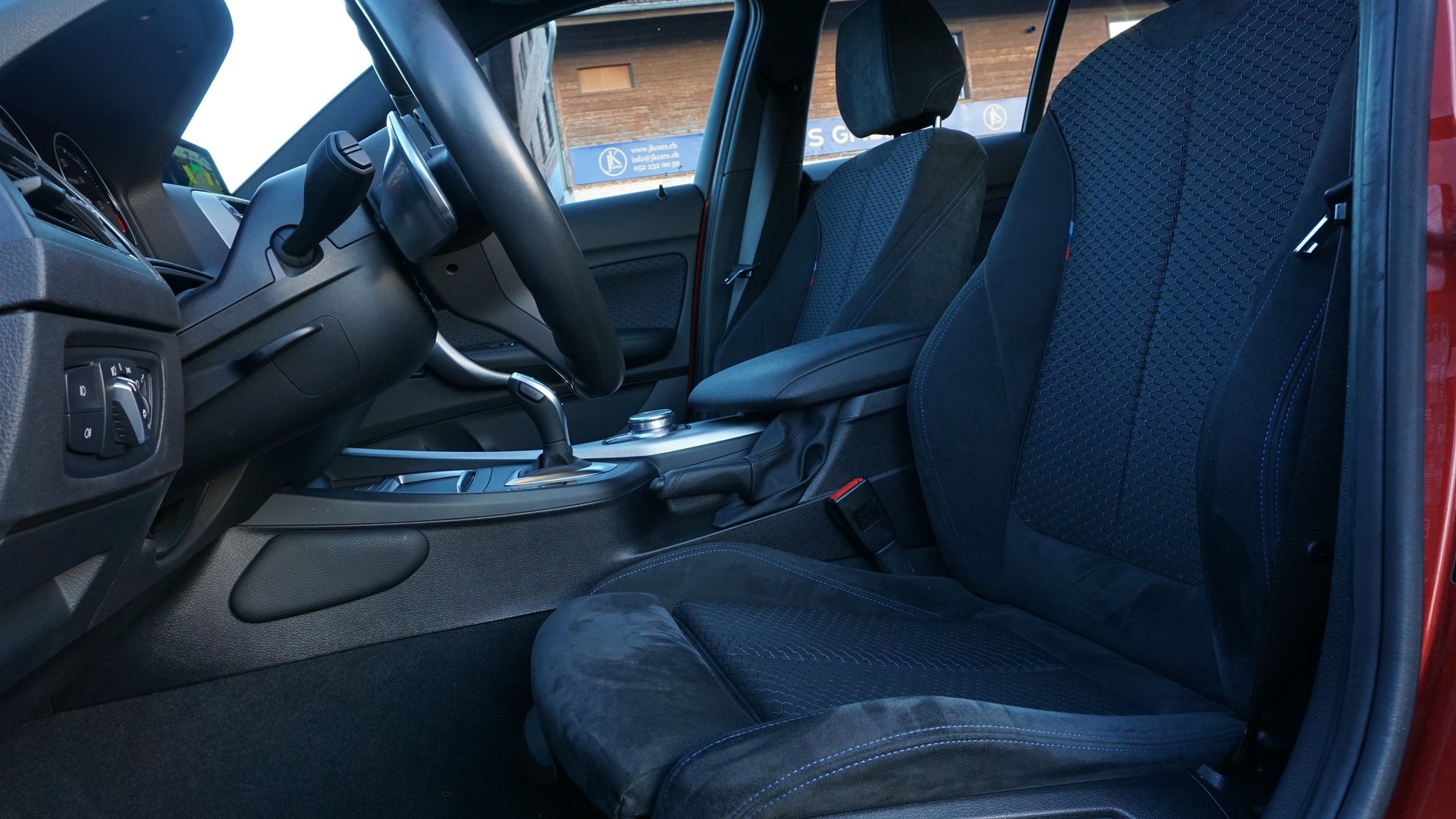 BMW 120d xDrive Steptronic-image-13
