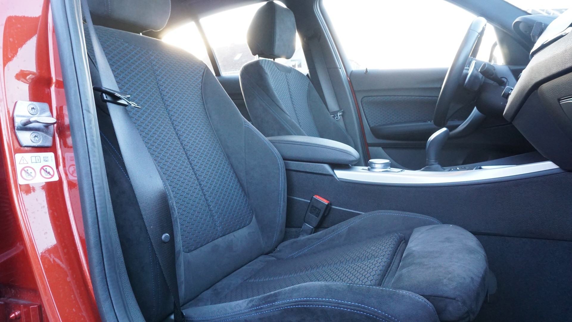 BMW 120d xDrive Steptronic-image-14