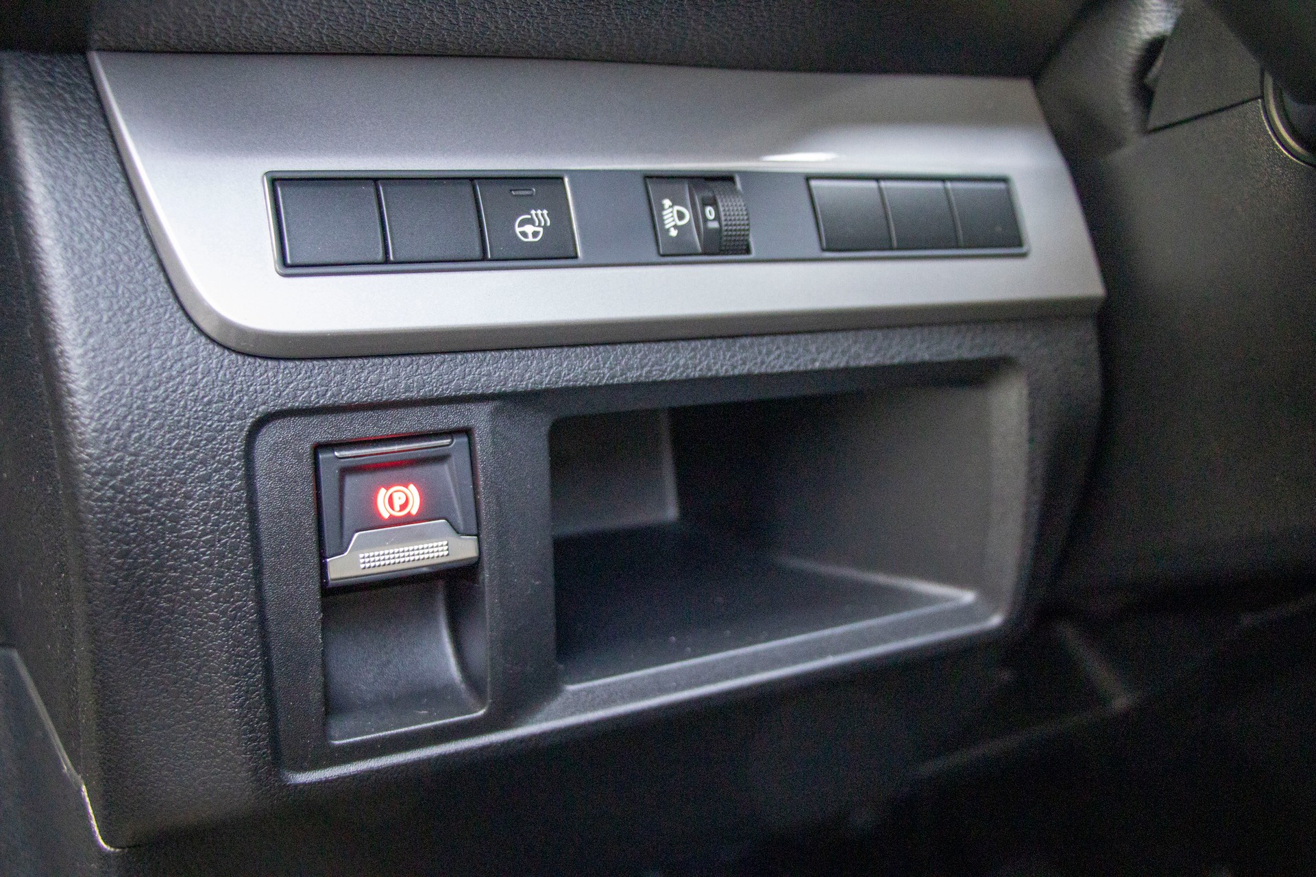 PEUGEOT Traveller 2.0 BlueHDi Business Standard EAT8-image-5